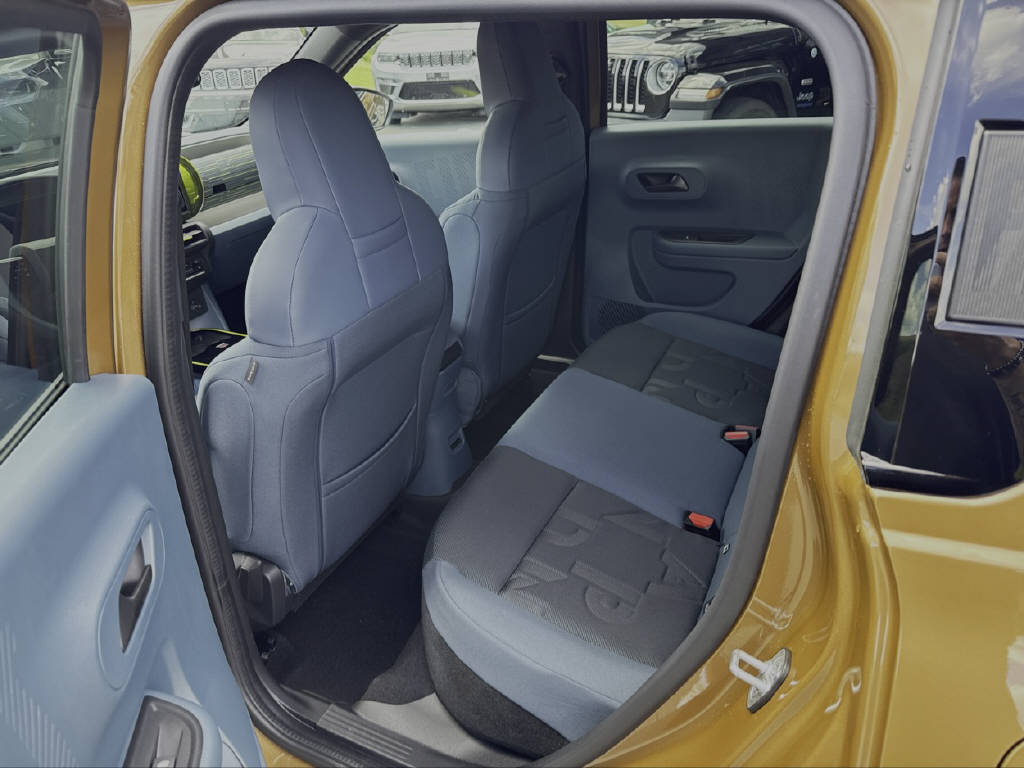 FIAT Grande Panda 1.2 Hybrid Icon-image-9