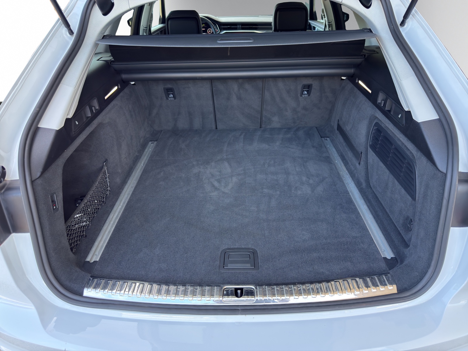 AUDI A6 allroad 50 TDI quattro-image-6