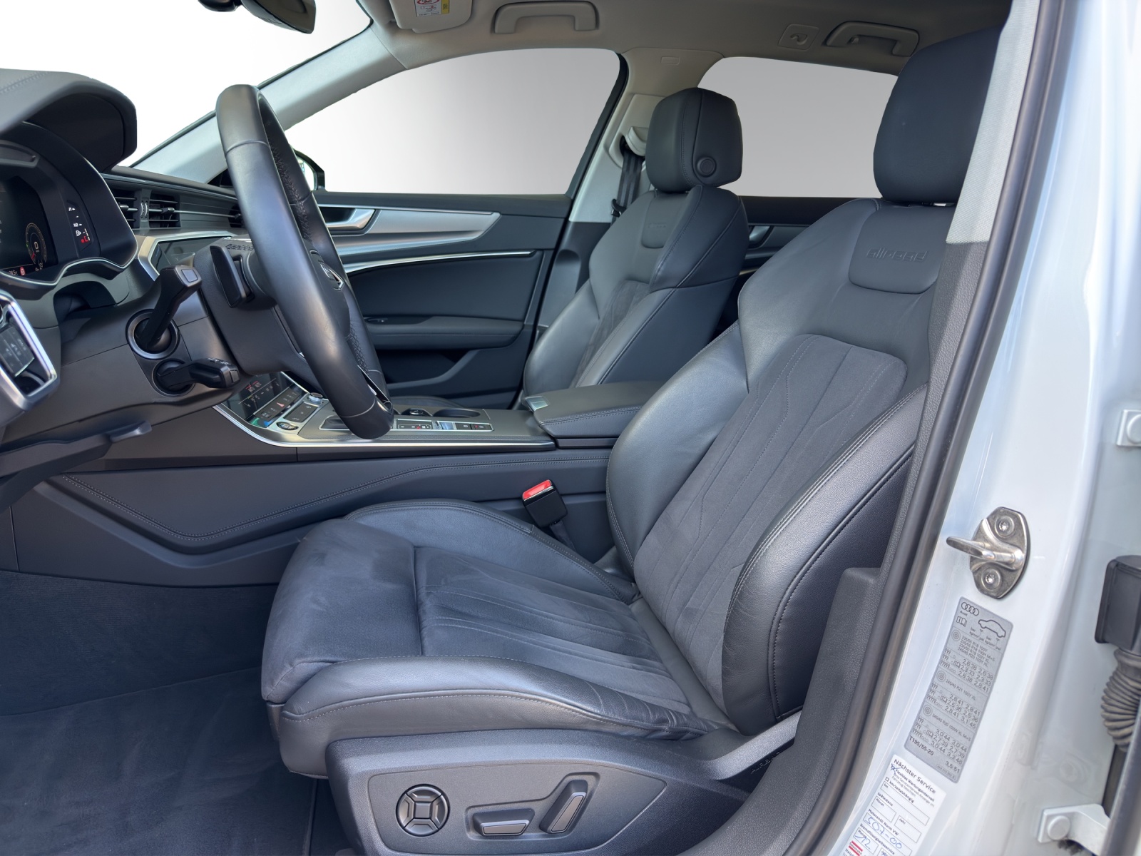 AUDI A6 allroad 50 TDI quattro-image-8