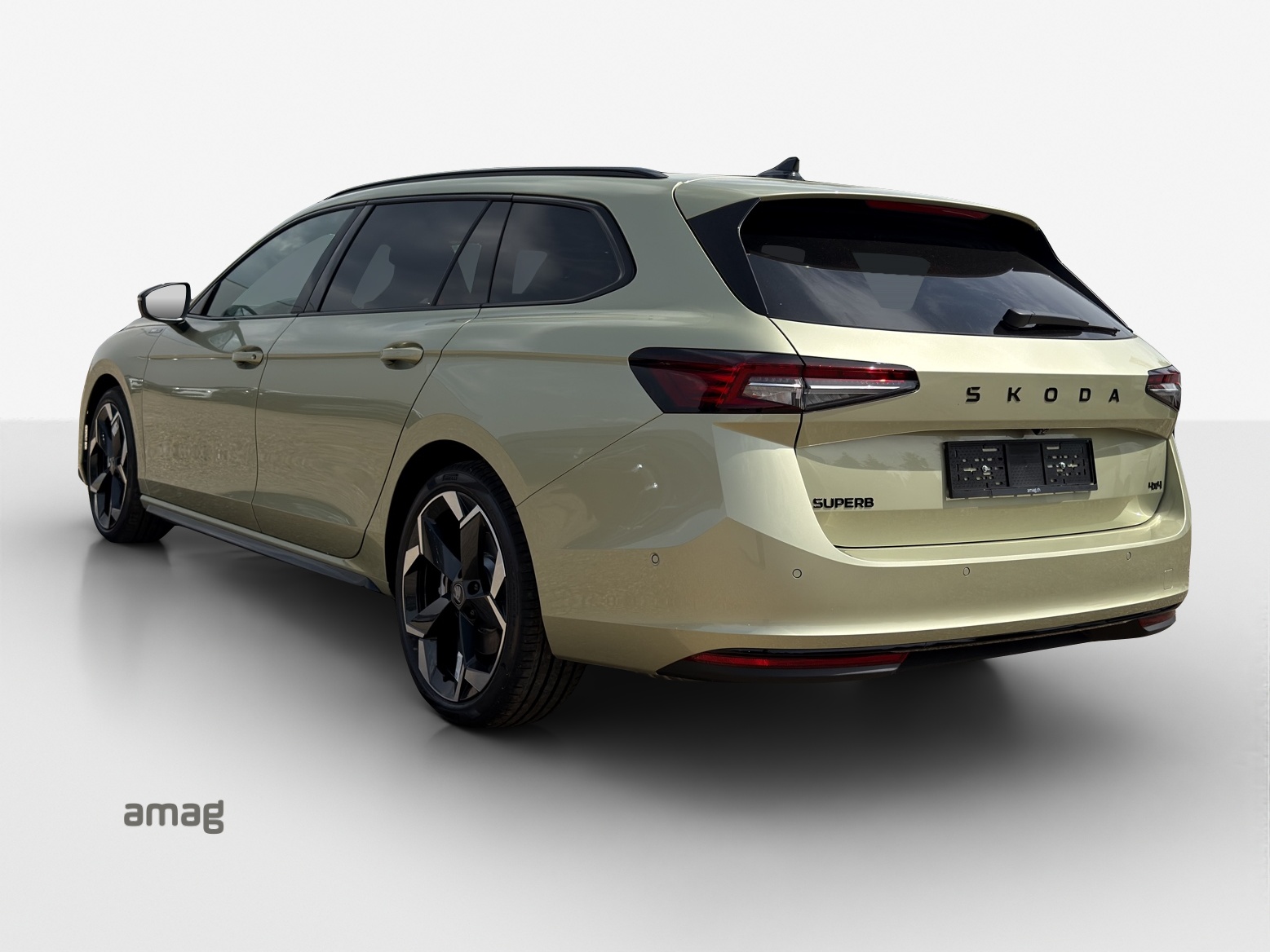 SKODA Superb Sportline 2.0 TSI 265PS 7DSG 4x4-showroom-element-2