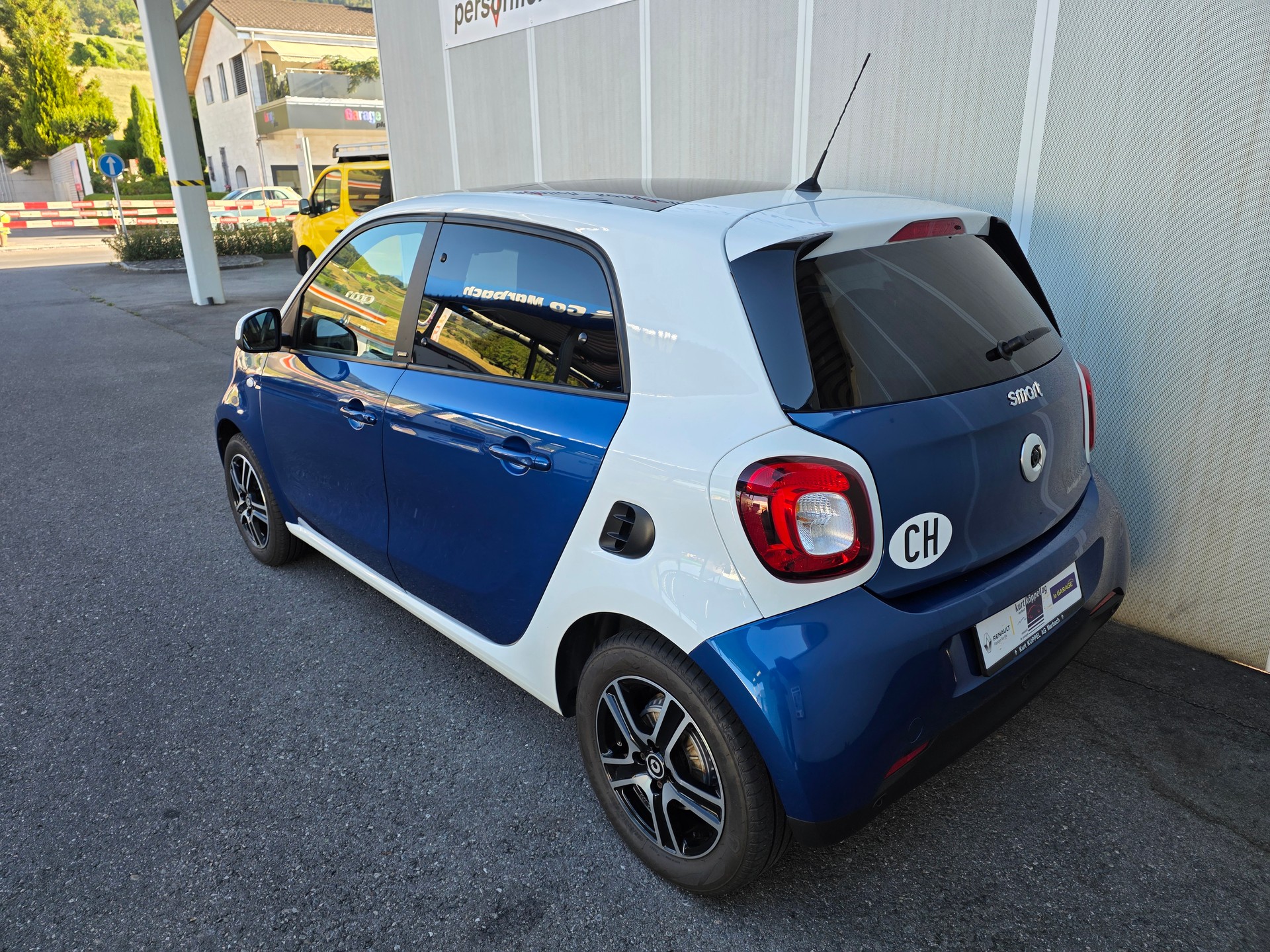 SMART forfour twinamic-showroom-element-2