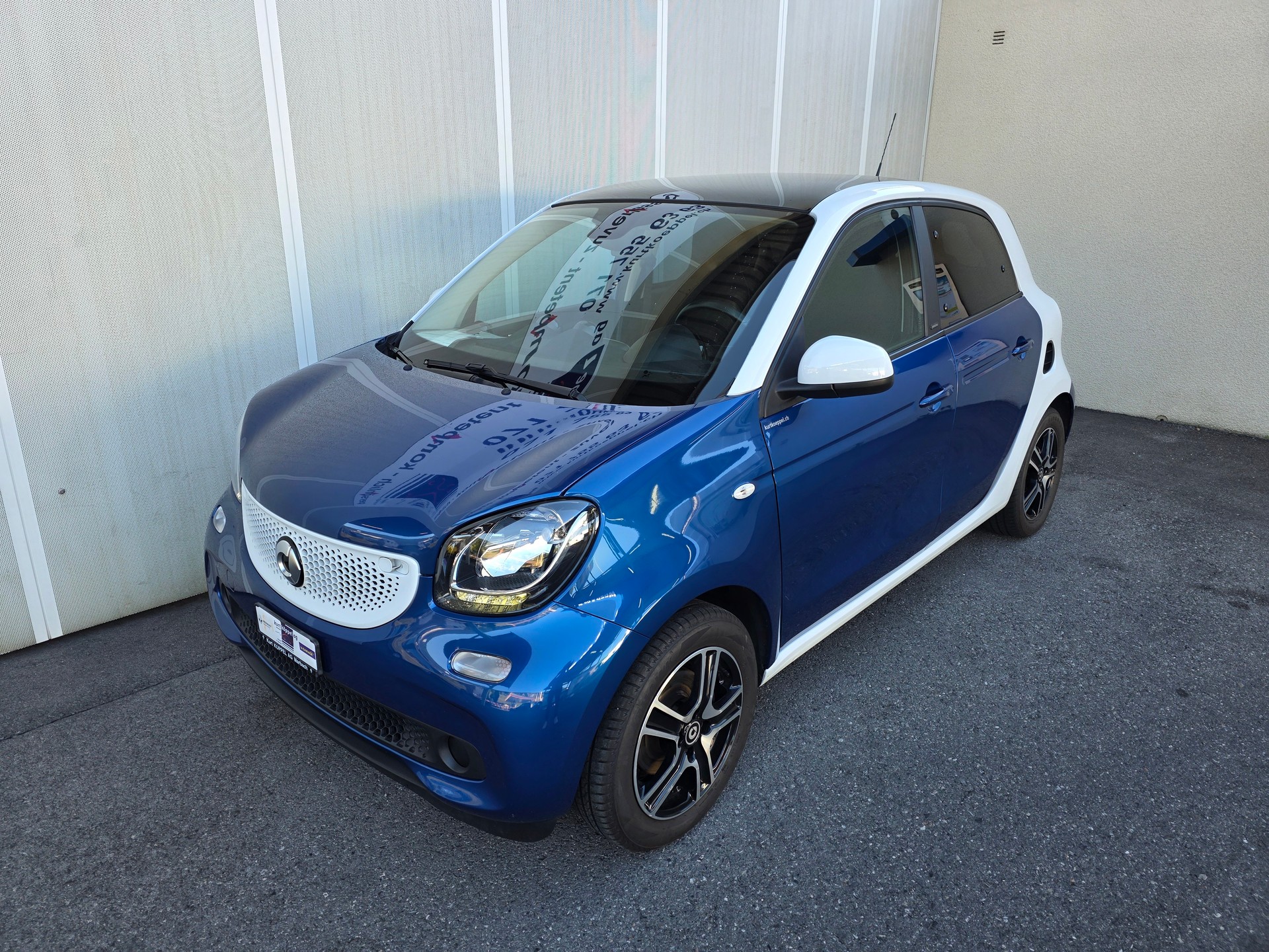 SMART forfour twinamic-showroom-element-1