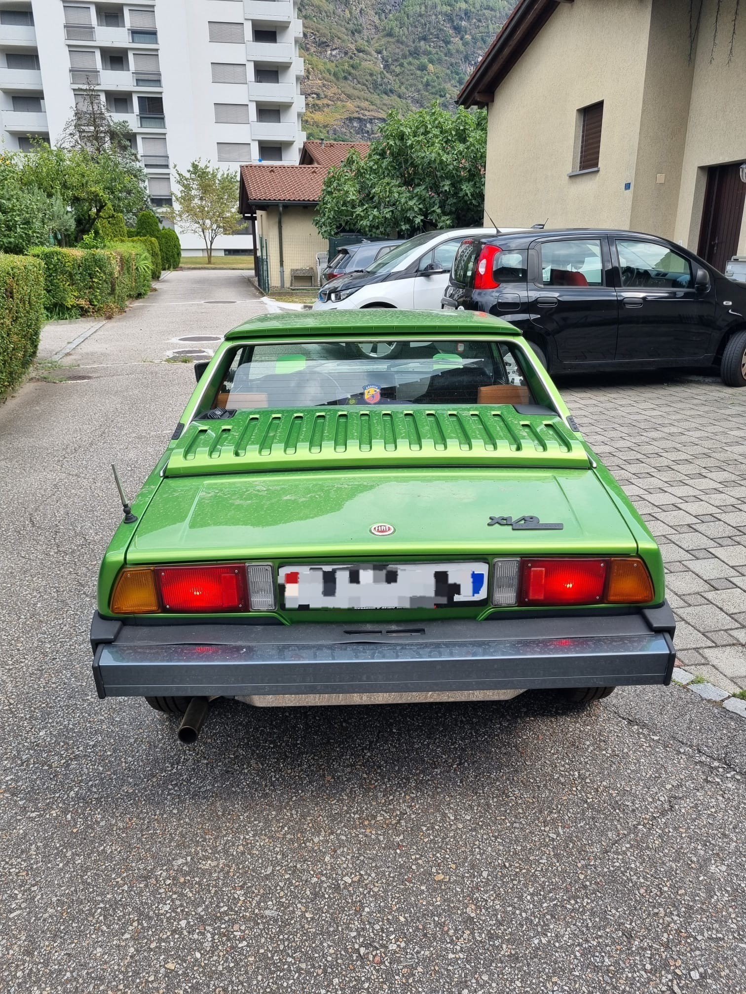 FIAT X 1/9 Bertone-showroom-element-1