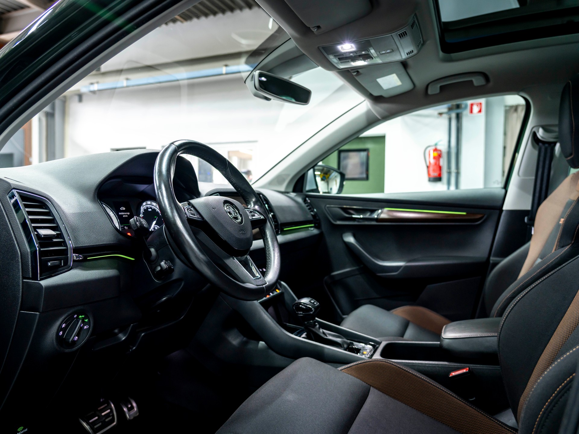 SKODA Karoq 1.5 TSI ACT Scout 4x4 DSG-image-13