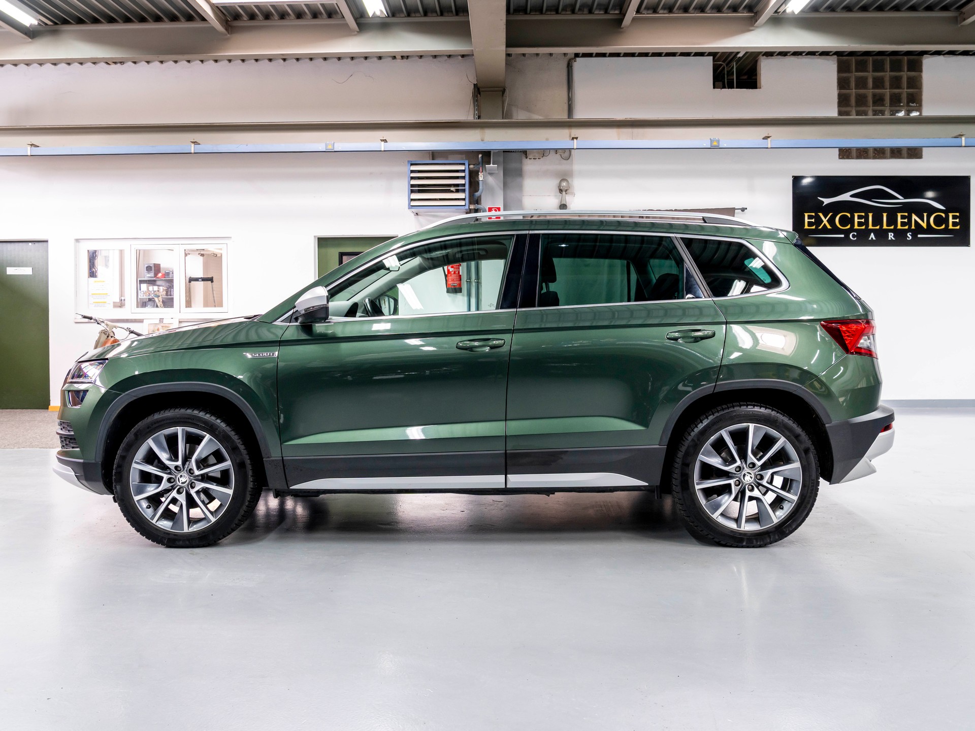 SKODA Karoq 1.5 TSI ACT Scout 4x4 DSG-showroom-element-3