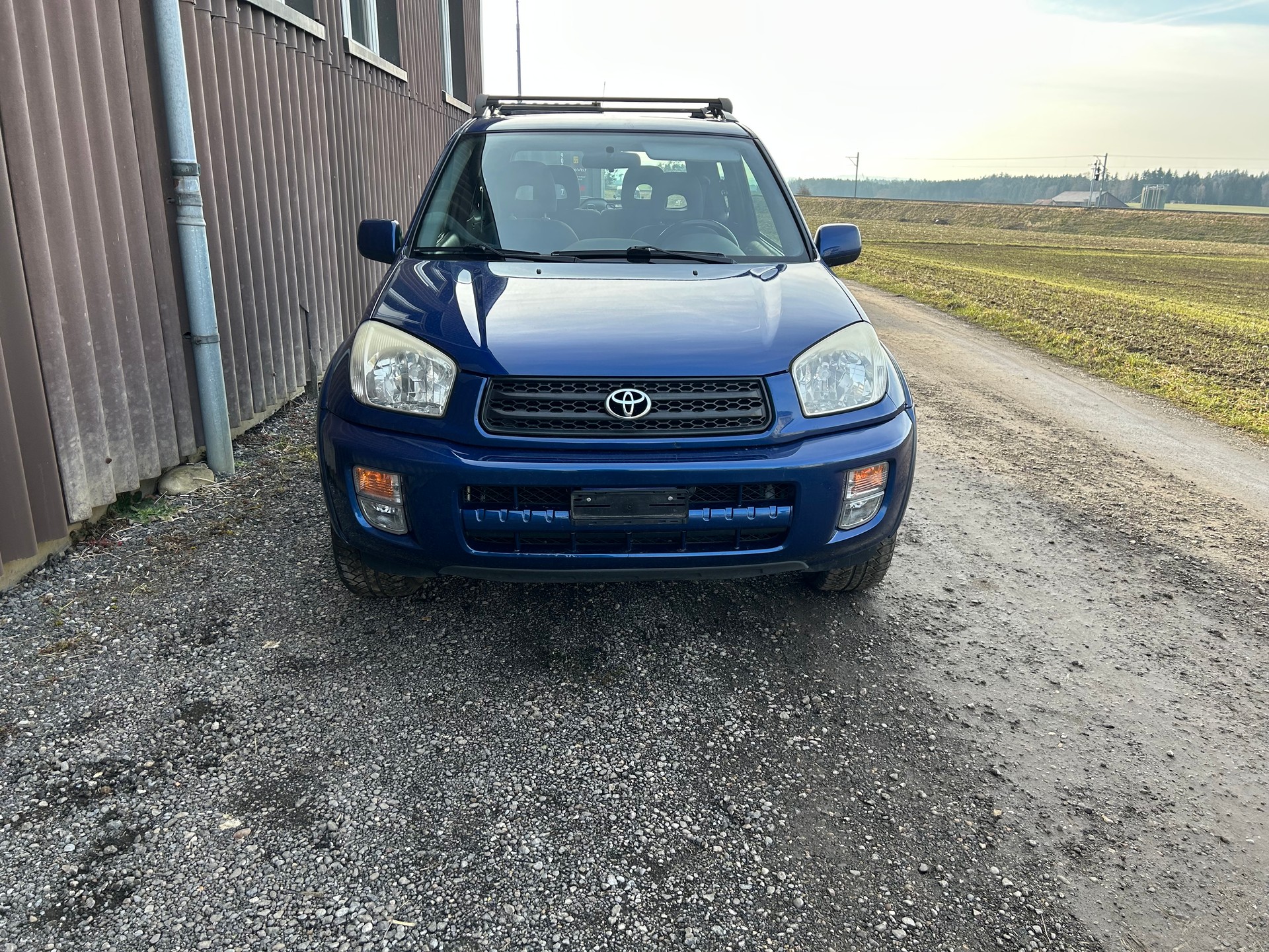 TOYOTA RAV-4 2.0 16V Linea Sol mit frische ab MFK +Service
