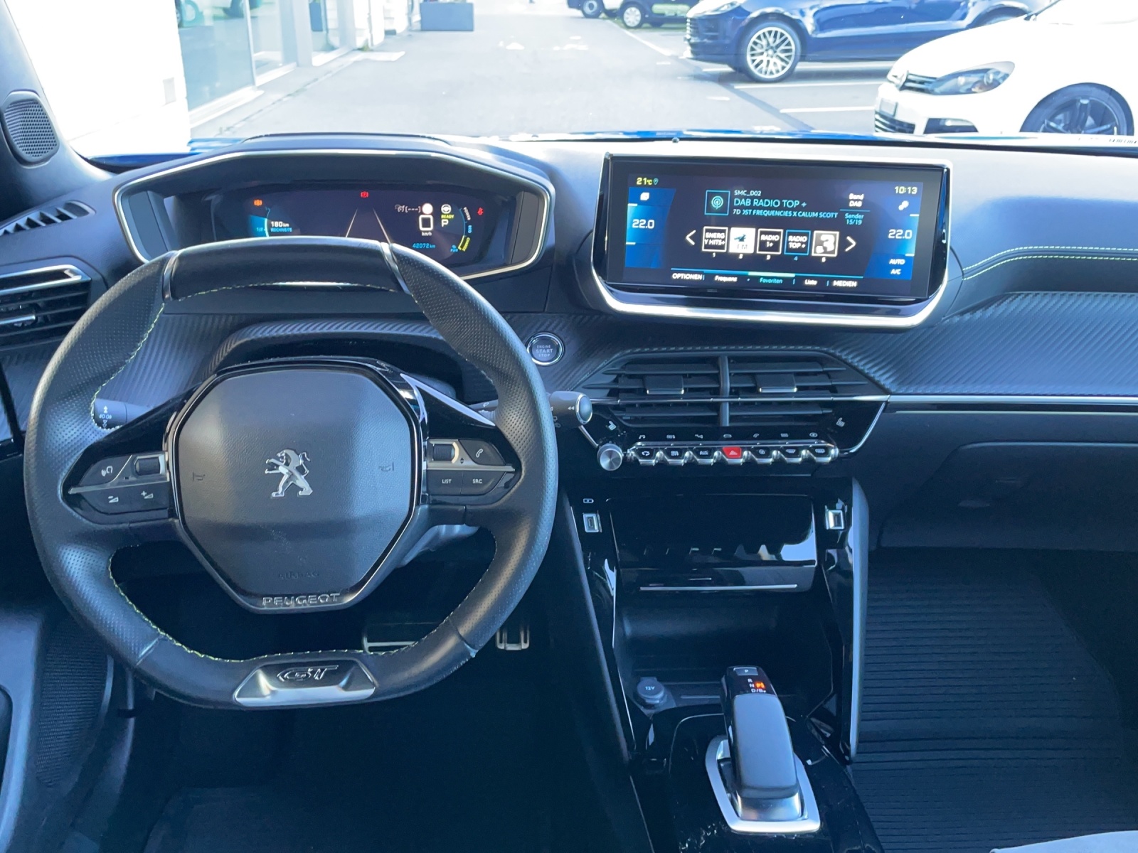 PEUGEOT 2008 e-GT-image-6