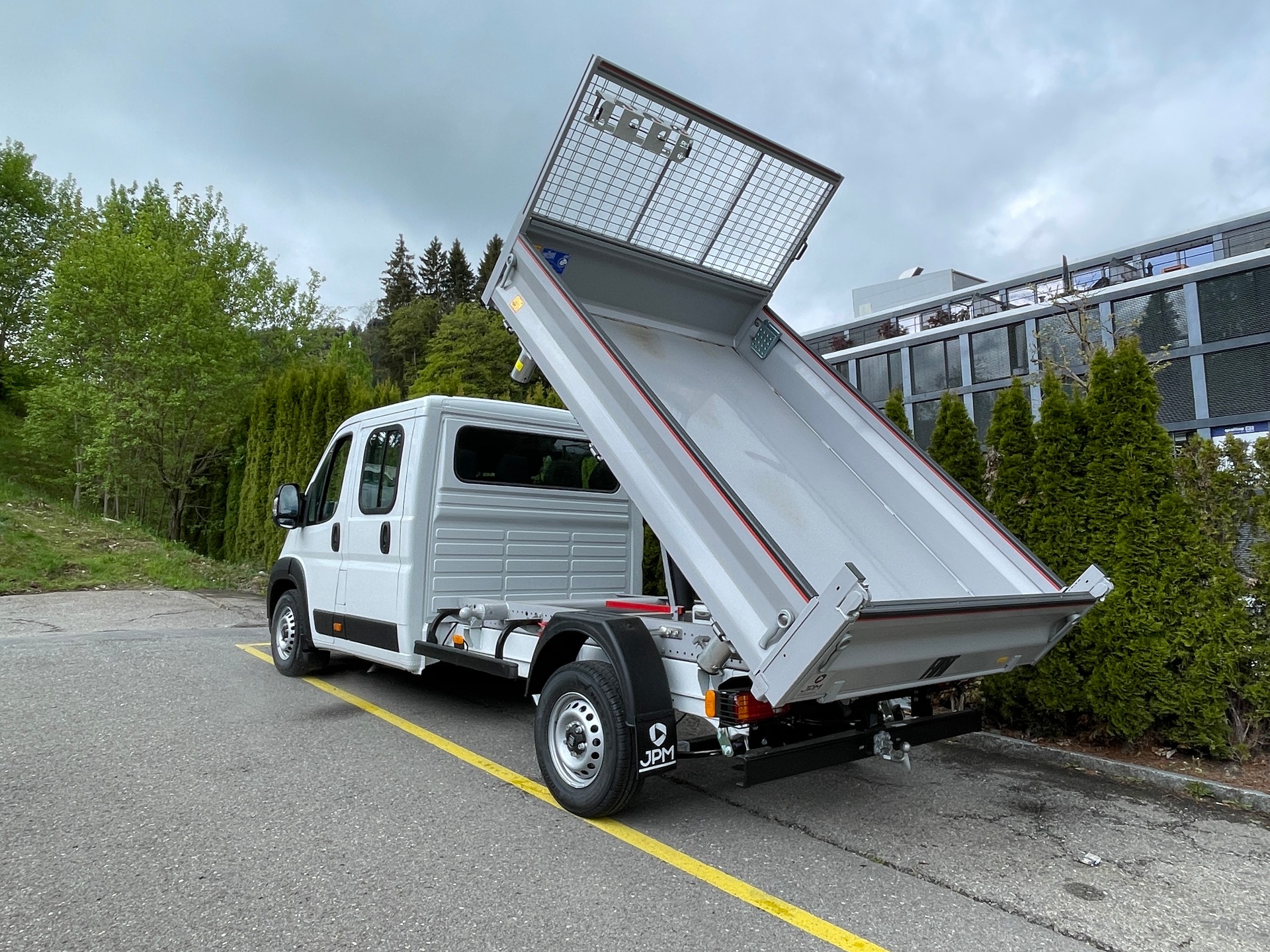 FIAT Ducato 35 L3 Maxi Doka Dreiseiten-Kipper mit AHK-showroom-element-3