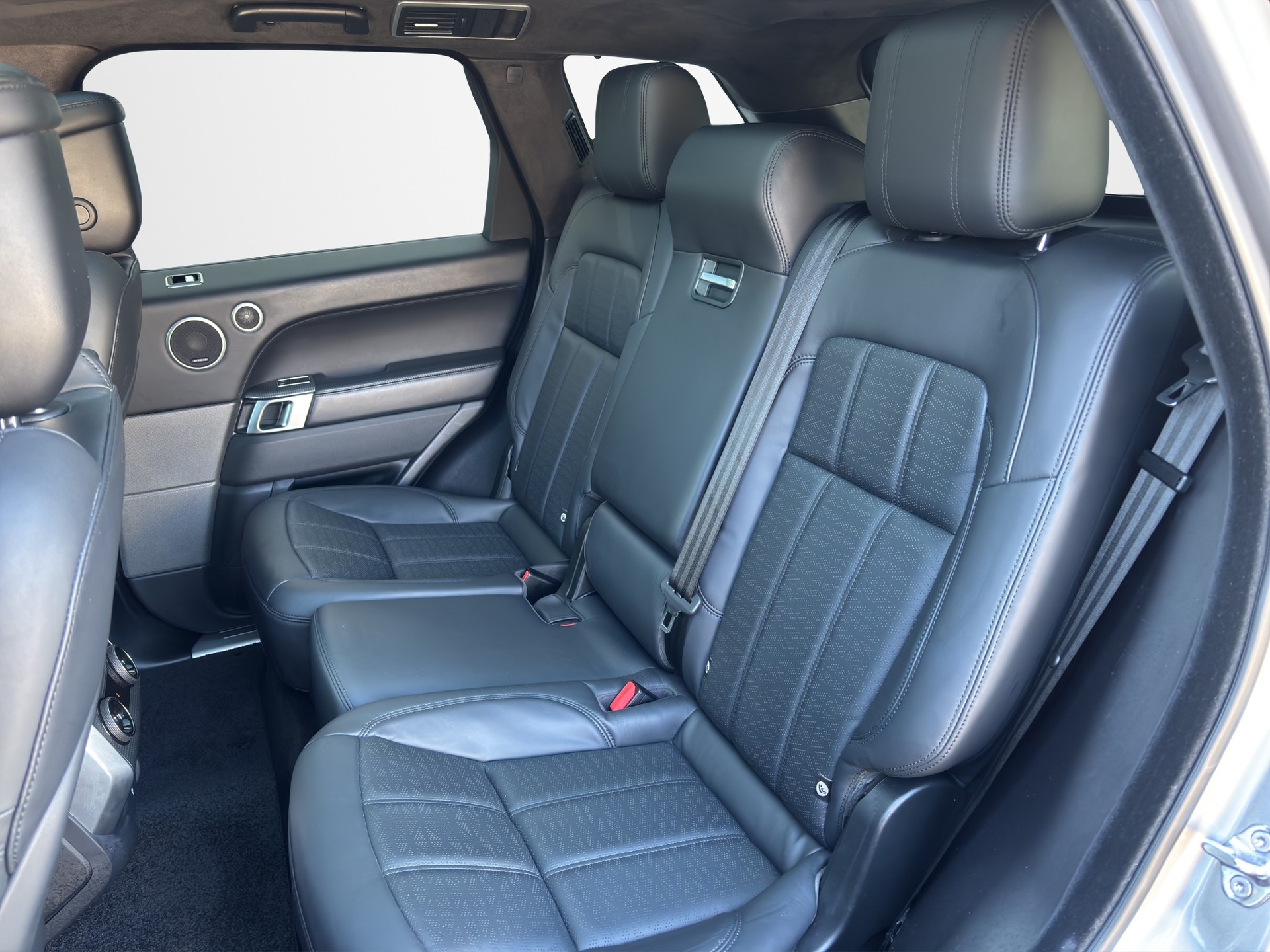 LAND ROVER Range Rover Sport 3.0 I6 HST-image-7