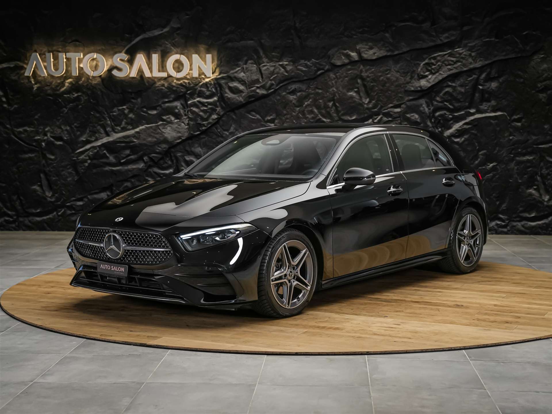 MERCEDES-BENZ A 200 d AMG Line 8G-DCT *Facelift*Multi Beam LED*Kamera*-showroom-element-1