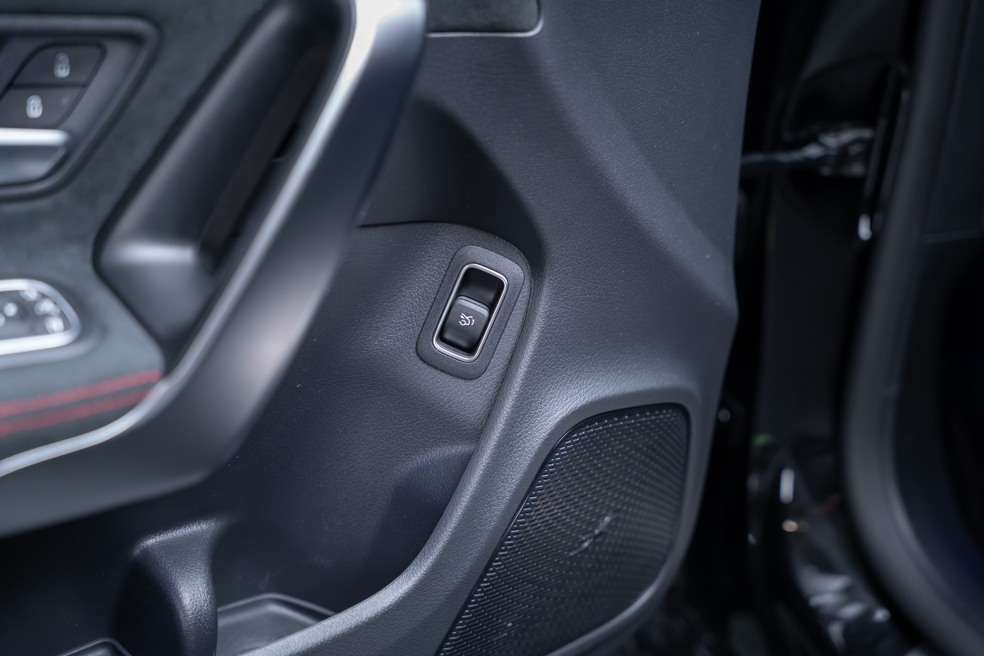 MERCEDES-BENZ CLA 35 AMG 4matic / 360°Kamera / Ambientebeleuchtung-image-16