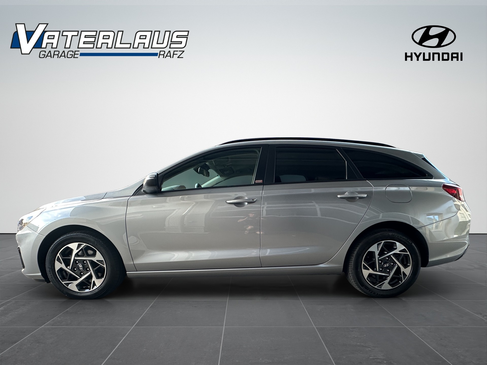 HYUNDAI i30 Wagon 1.5 T-GDi Amplia 48V MH DCT-showroom-element-3