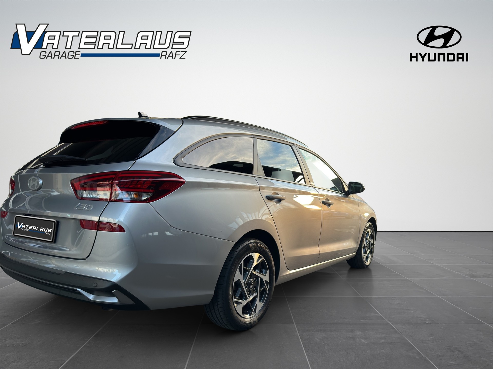 HYUNDAI i30 Wagon 1.5 T-GDi Amplia 48V MH DCT-image-6