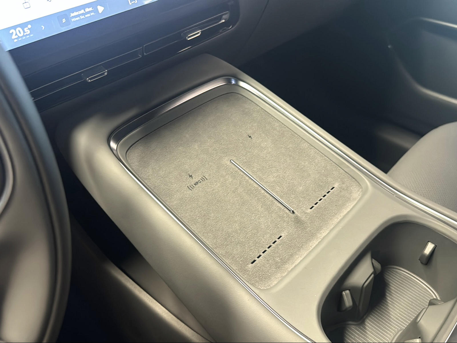 XPENG P7+ 75kWh Performance AWD-image-19