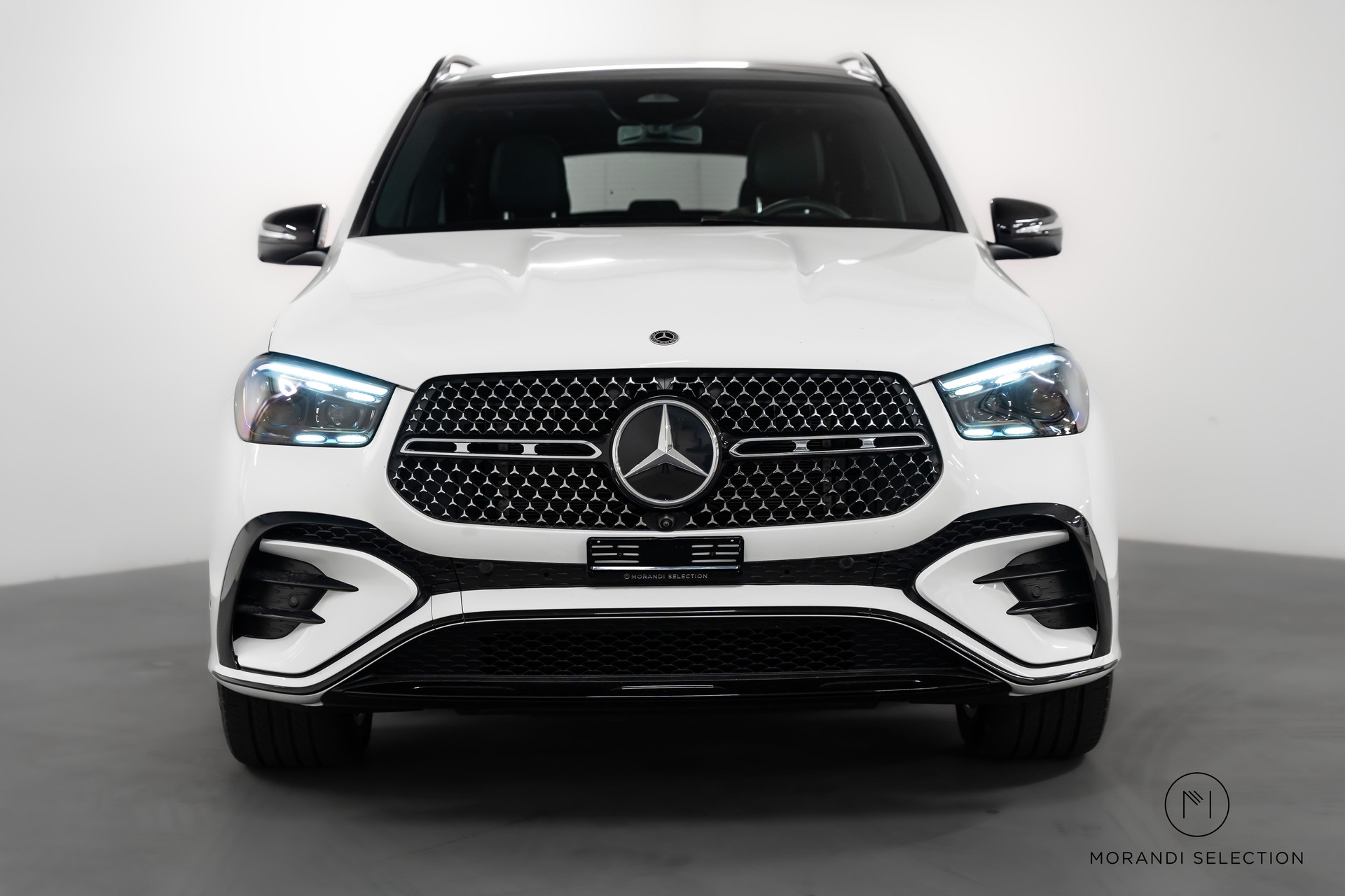 MERCEDES-BENZ GLE 450 AMG Line 4matic-showroom-element-3