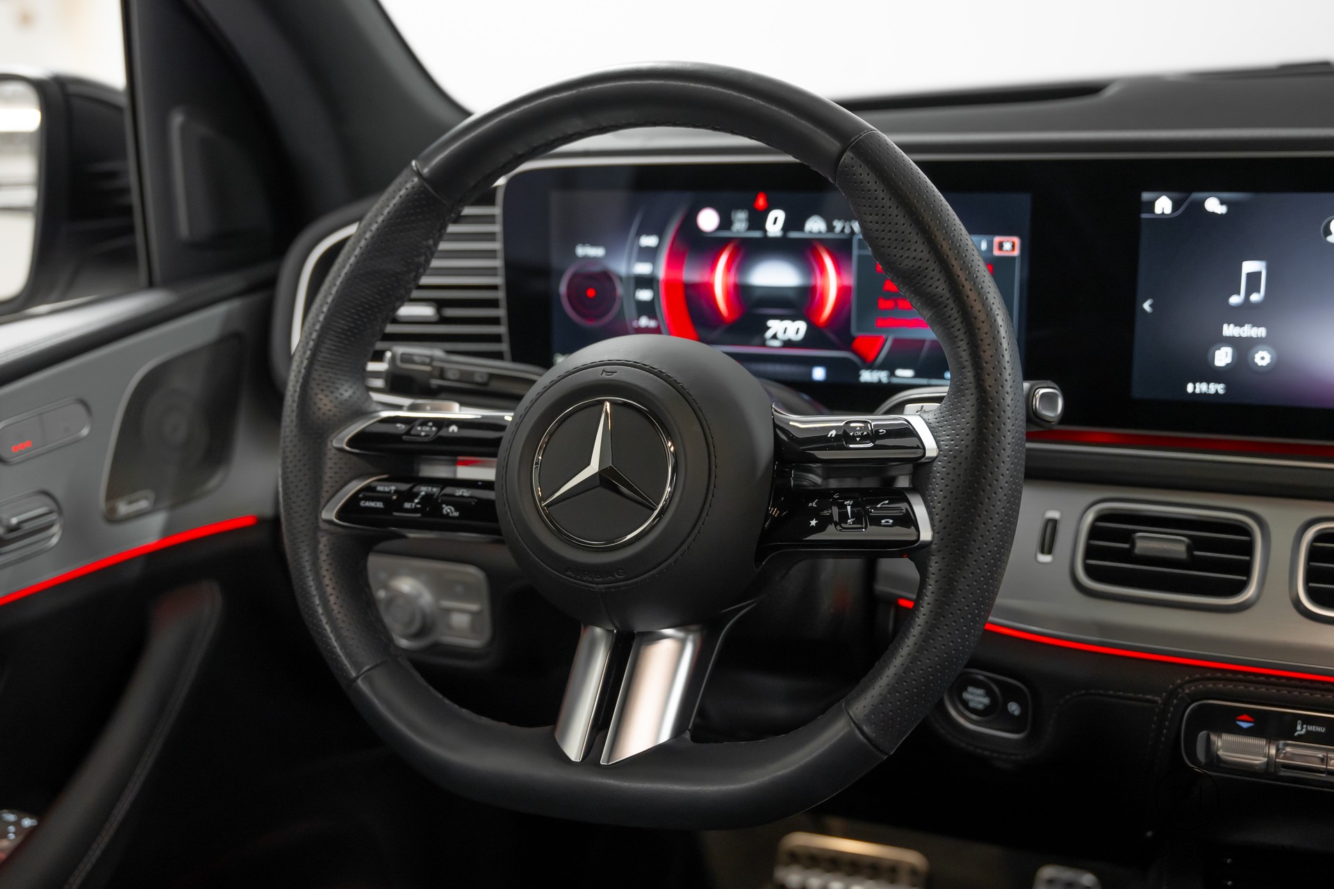 MERCEDES-BENZ GLE 450 AMG Line 4matic-image-19