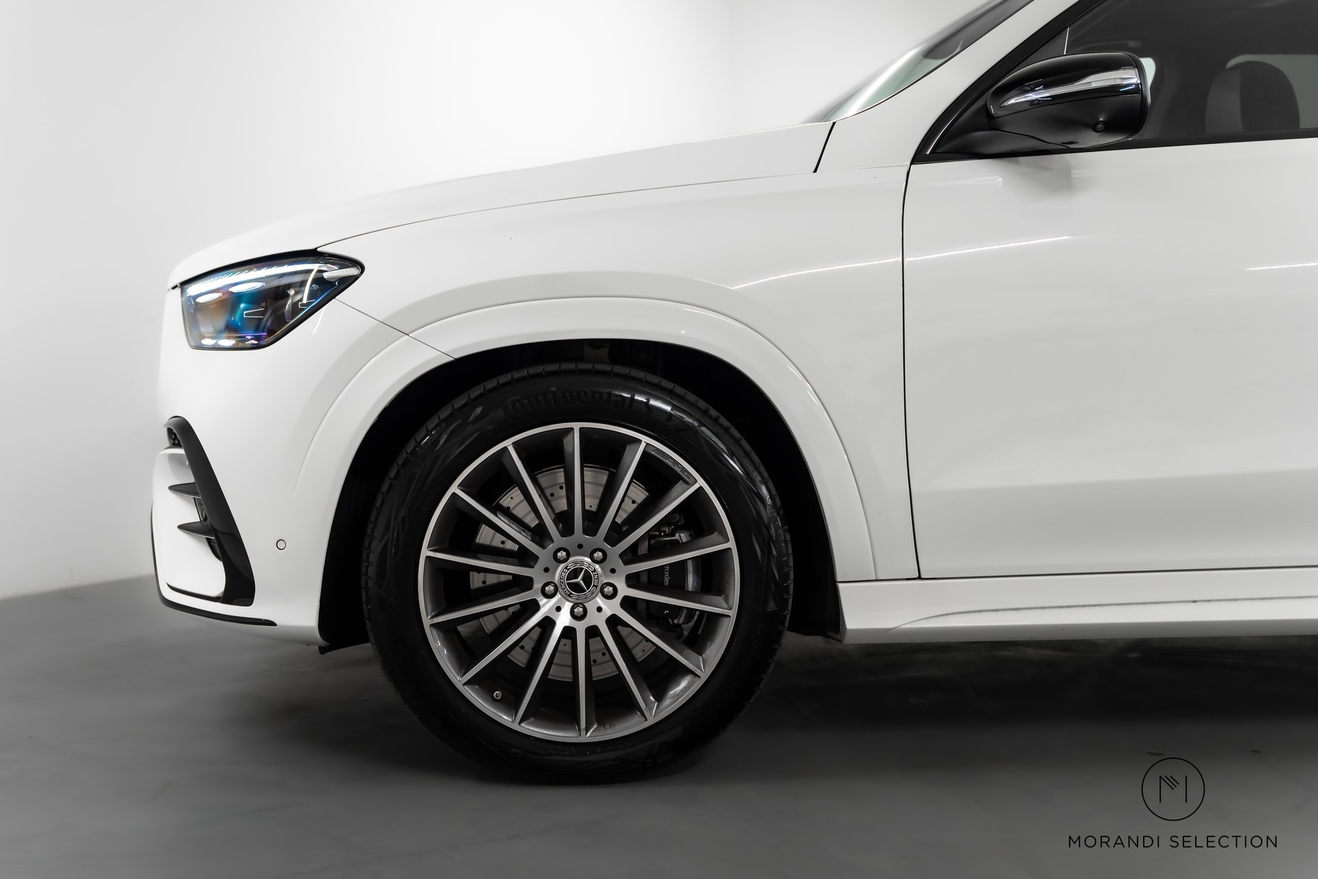 MERCEDES-BENZ GLE 450 AMG Line 4matic-showroom-element-2
