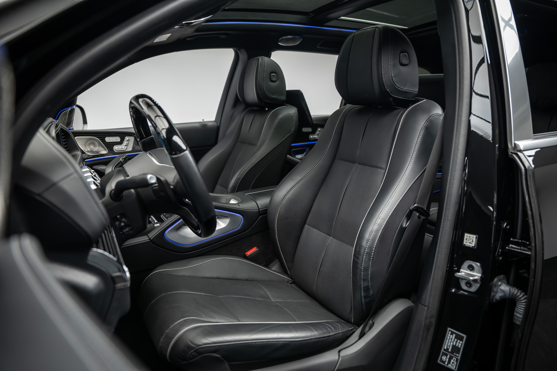 MERCEDES-BENZ GLS 600 MAYBACH * FIRST-CLASS FOND * KÜHLSCHRANK * KLAPPTISCHE * 24" SCHMIEDERÄDER * VOLL AUSSTATTUNG *-image-12