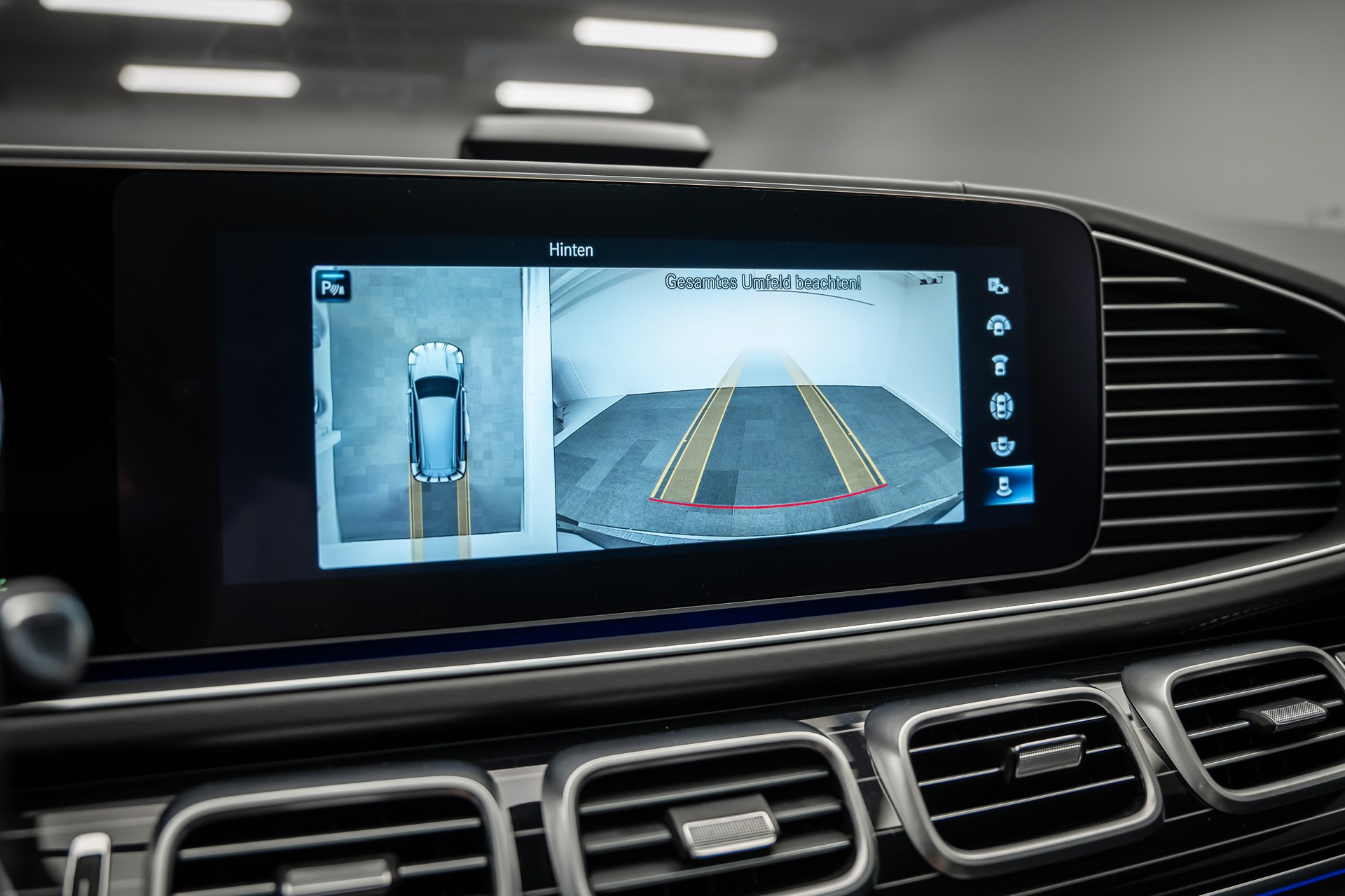 MERCEDES-BENZ GLS 600 MAYBACH * FIRST-CLASS FOND * KÜHLSCHRANK * KLAPPTISCHE * 24" SCHMIEDERÄDER * VOLL AUSSTATTUNG *-image-40