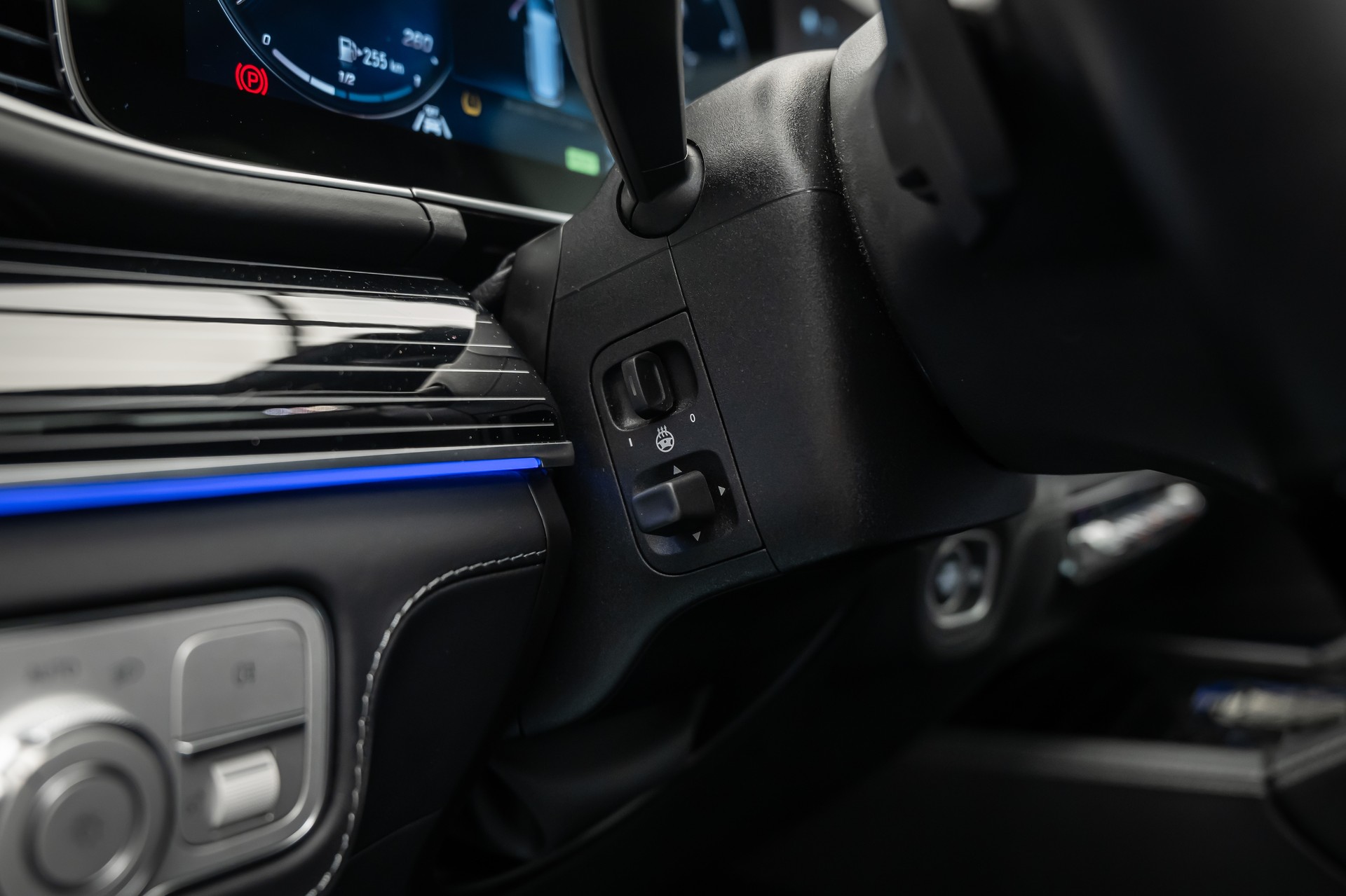 MERCEDES-BENZ GLS 600 MAYBACH * FIRST-CLASS FOND * KÜHLSCHRANK * KLAPPTISCHE * 24" SCHMIEDERÄDER * VOLL AUSSTATTUNG *-image-32