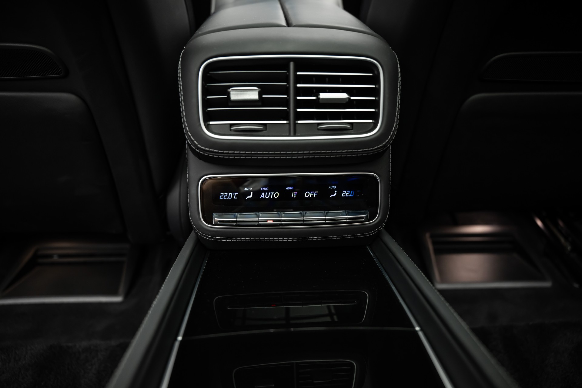 MERCEDES-BENZ GLS 600 MAYBACH * FIRST-CLASS FOND * KÜHLSCHRANK * KLAPPTISCHE * 24" SCHMIEDERÄDER * VOLL AUSSTATTUNG *-image-23