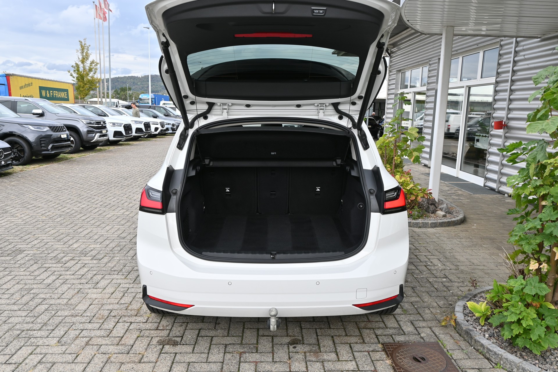 BMW 223d Active Tourer xDrive DKG (CH Auto) + AHK 1500kg-image-6