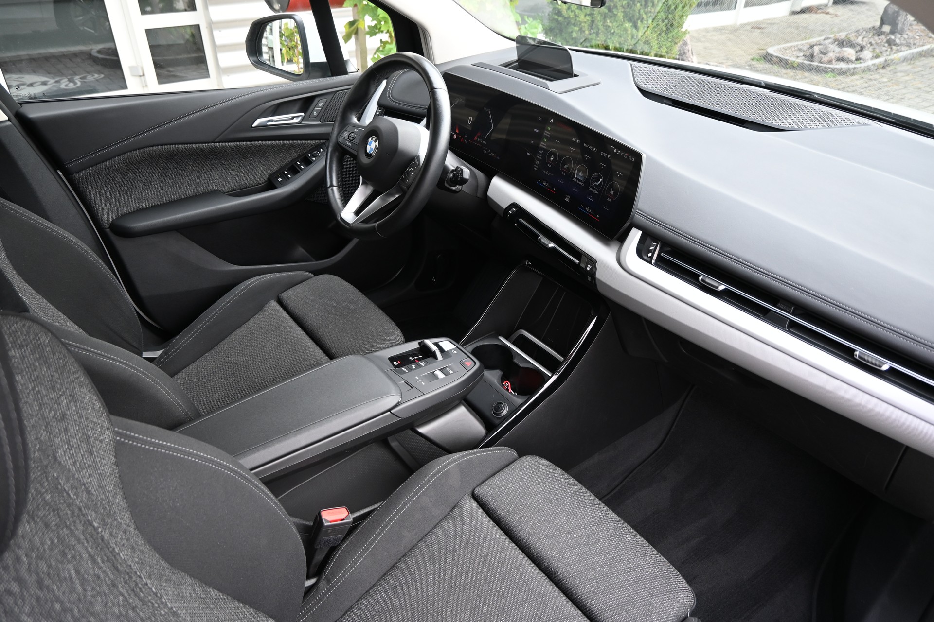 BMW 223d Active Tourer xDrive DKG (CH Auto) + AHK 1500kg-image-12