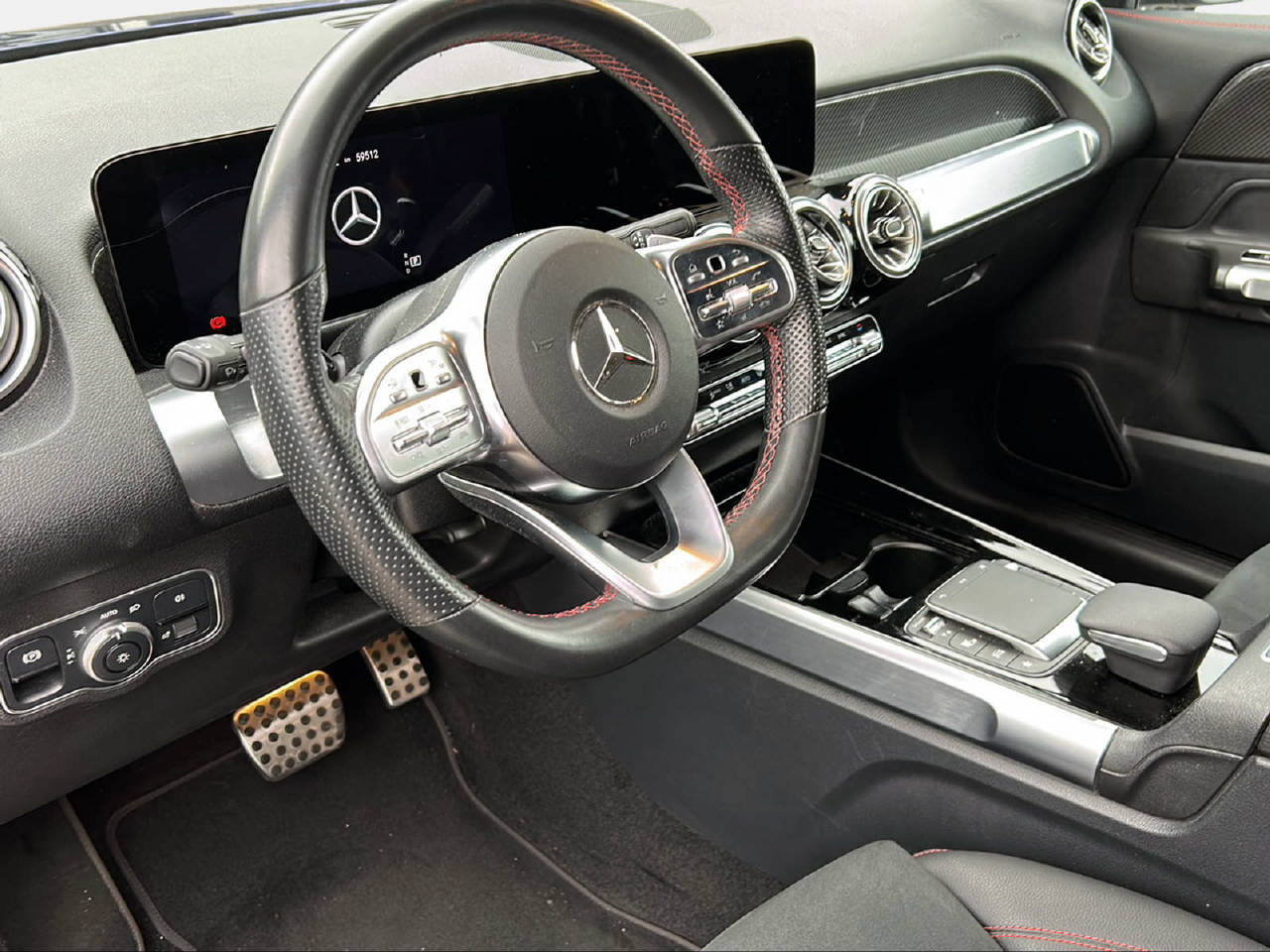MERCEDES-BENZ GLB 250 AMG Line 4matic-image-4