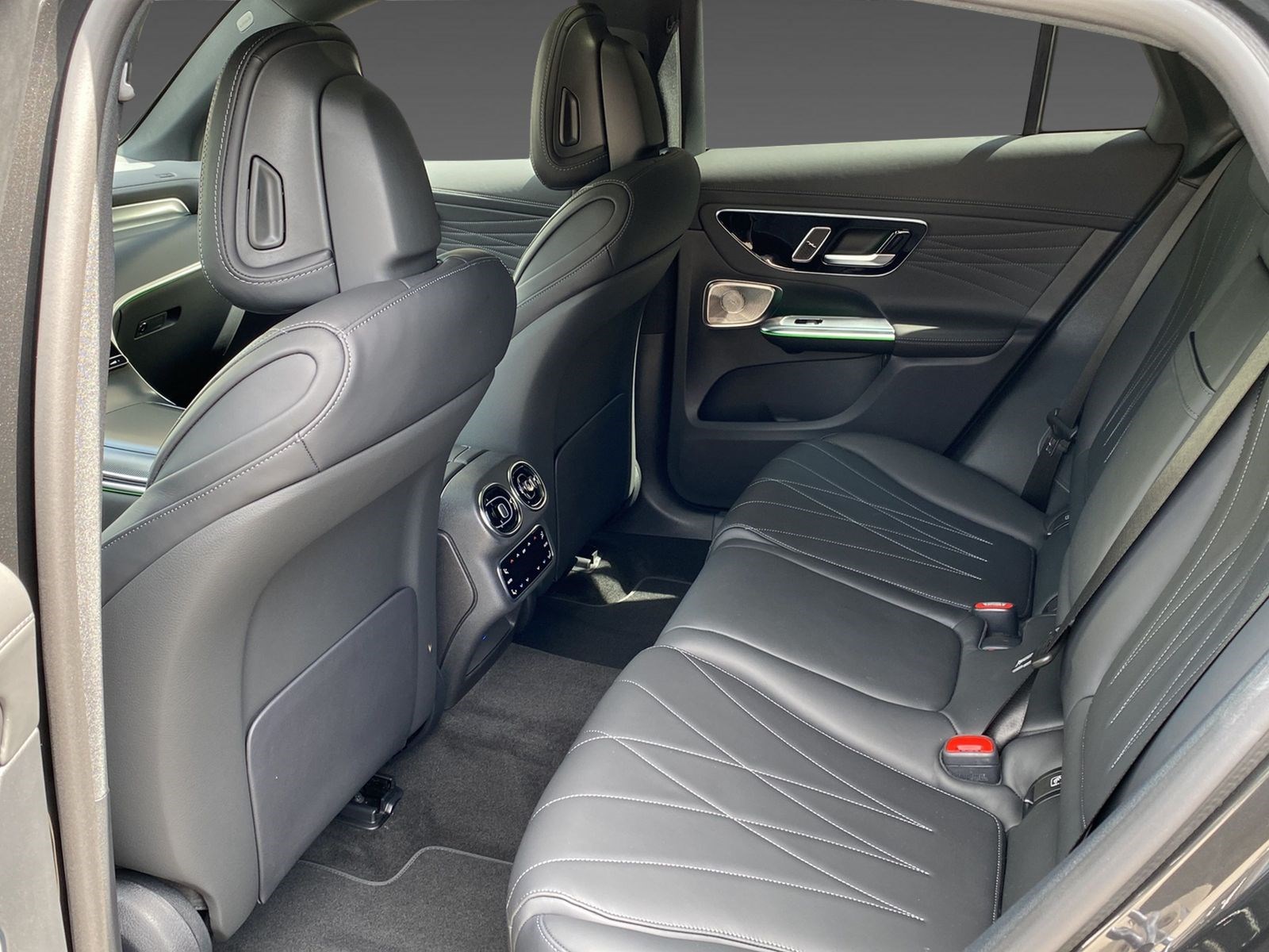 MERCEDES-BENZ GLC Coupe 200 AMG Line 4M-image-11