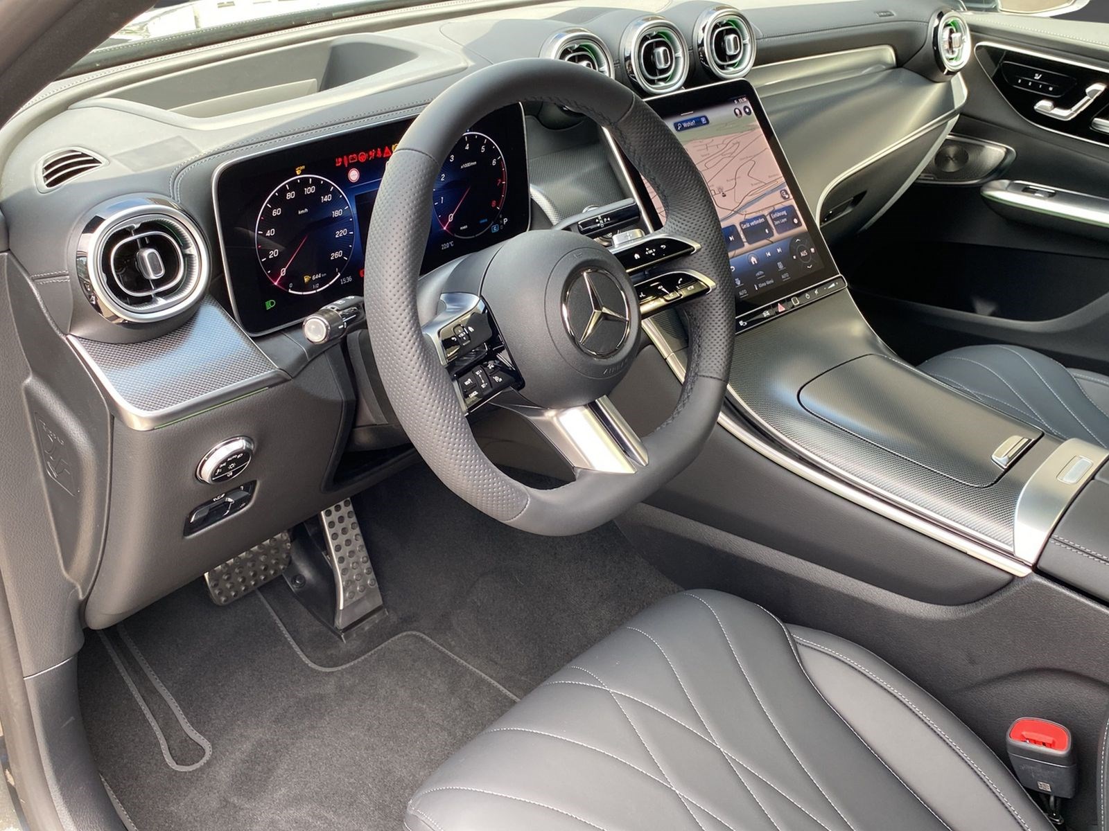 MERCEDES-BENZ GLC Coupe 200 AMG Line 4M-image-7