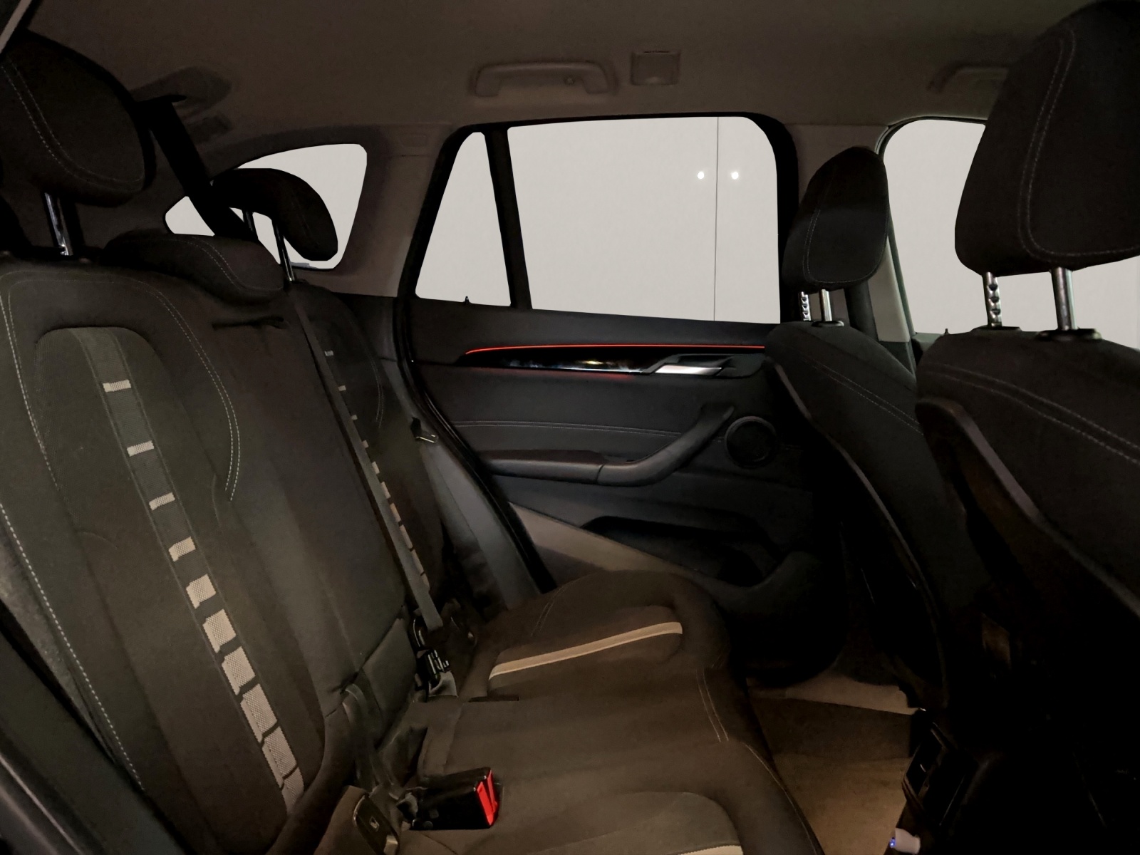 BMW X1 xDrive 18d Sport Line Steptronic-image-11