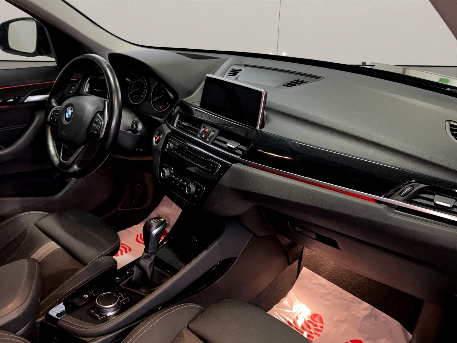 BMW X1 xDrive 18d Sport Line Steptronic-image-10
