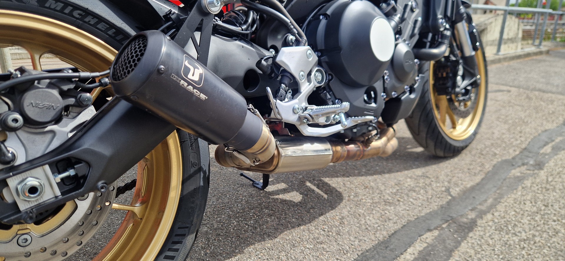 YAMAHA XSR 900 80 Black-image-3