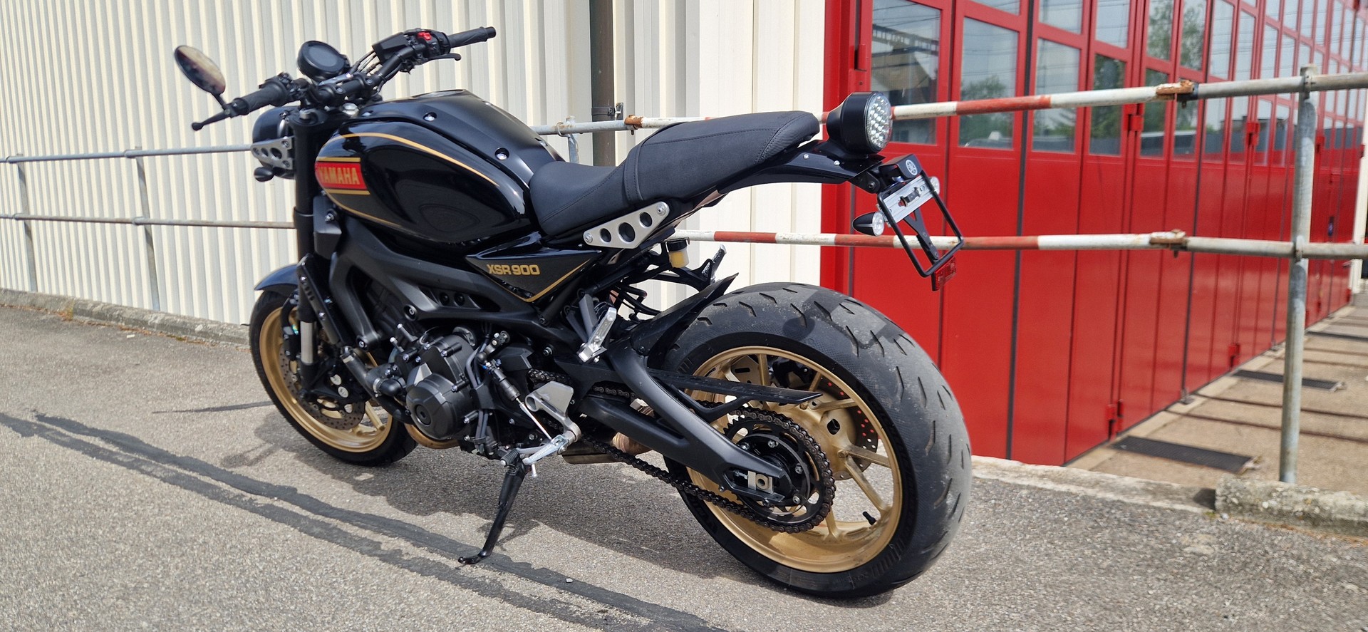 YAMAHA XSR 900 80 Black-image-6