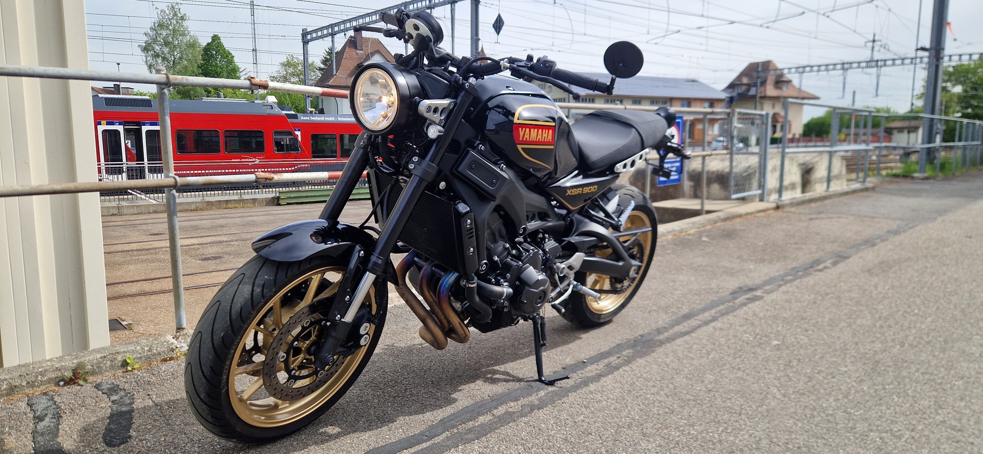 YAMAHA XSR 900 80 Black-image-5