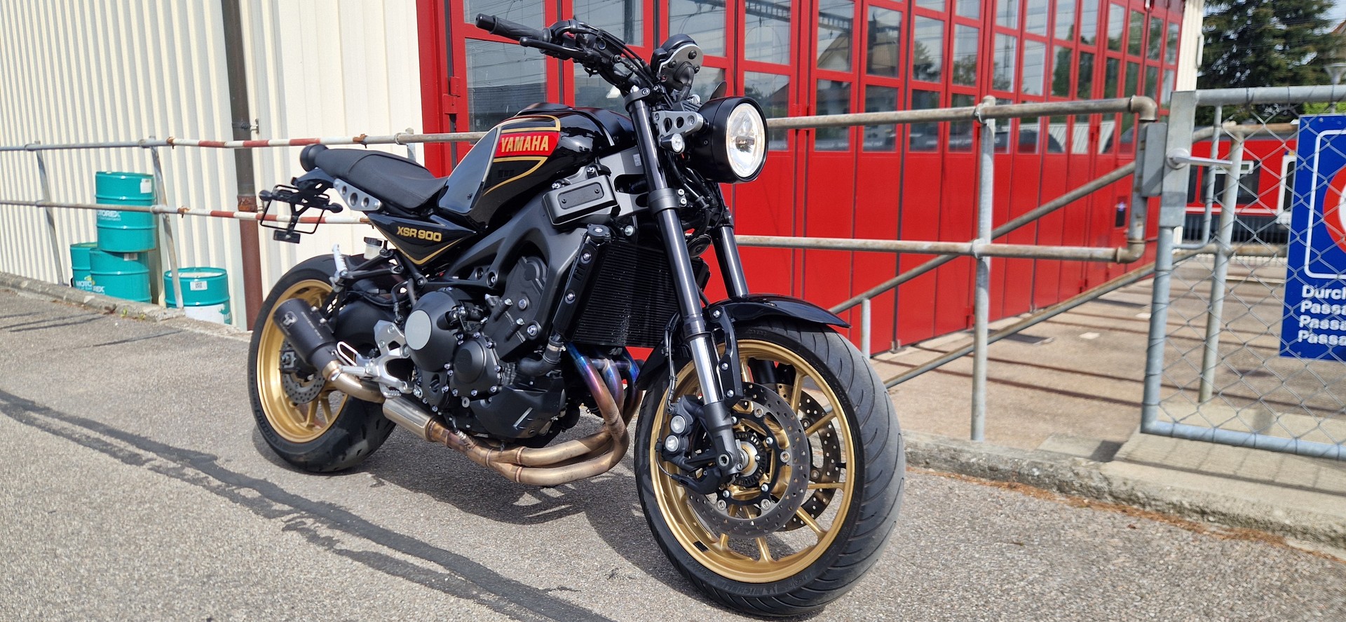 YAMAHA XSR 900 80 Black-image-1