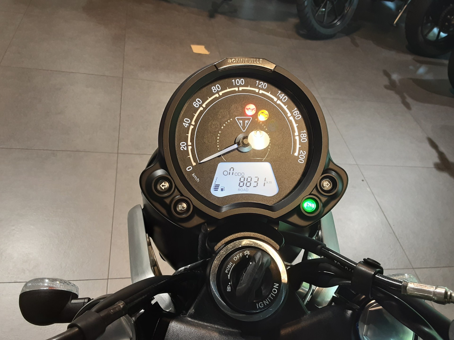 TRIUMPH Street Twin 900-image-5