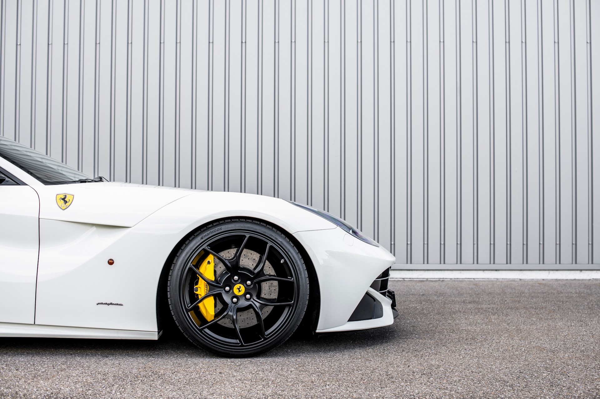 FERRARI F12 Berlinetta-image-7