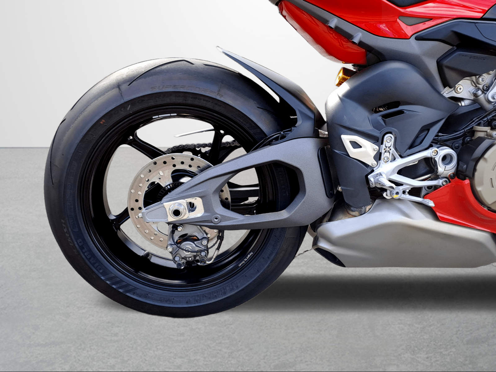 DUCATI Panigale V4 S 2025-image-4
