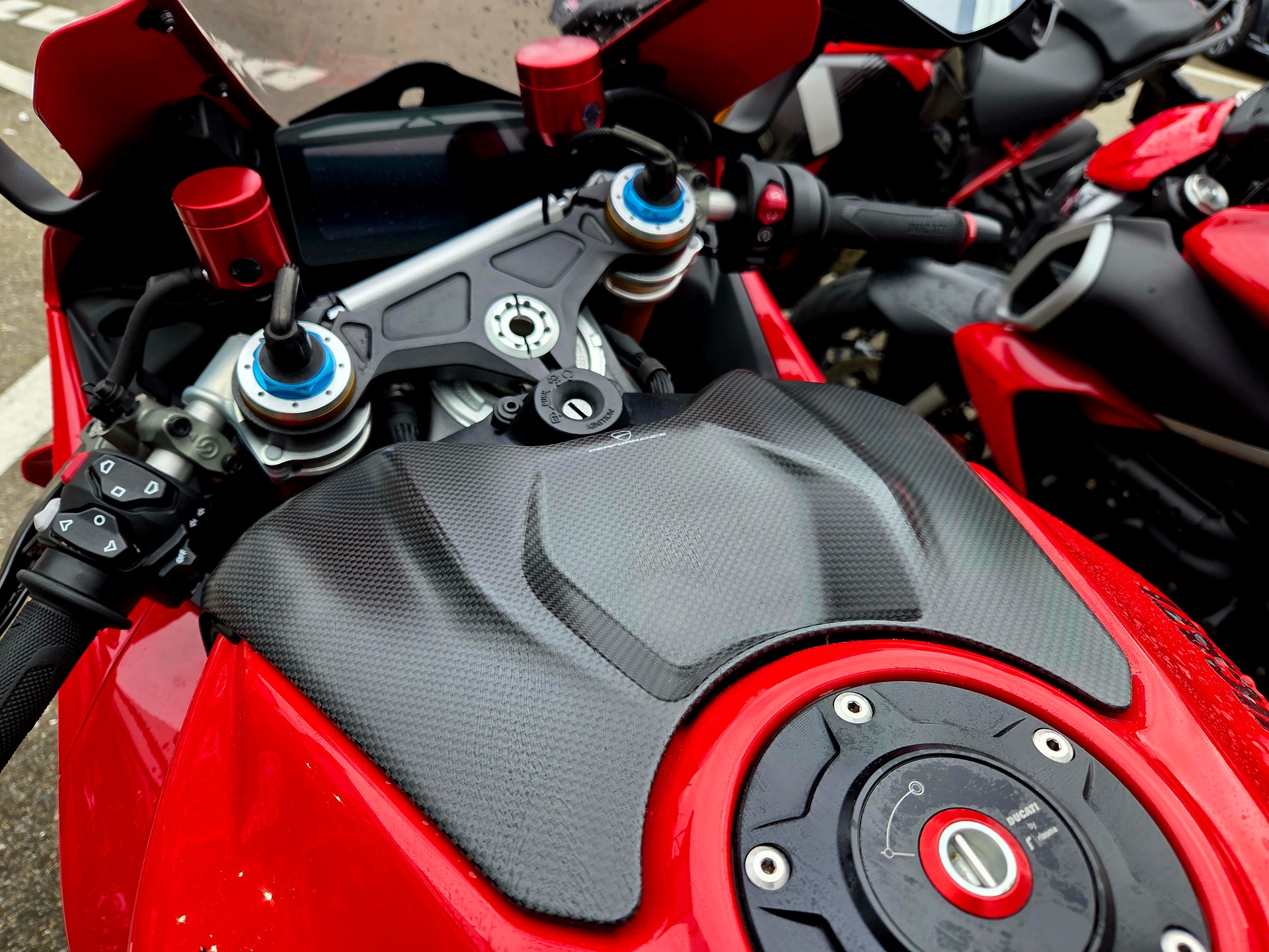 DUCATI Panigale V4 S 2025-image-14