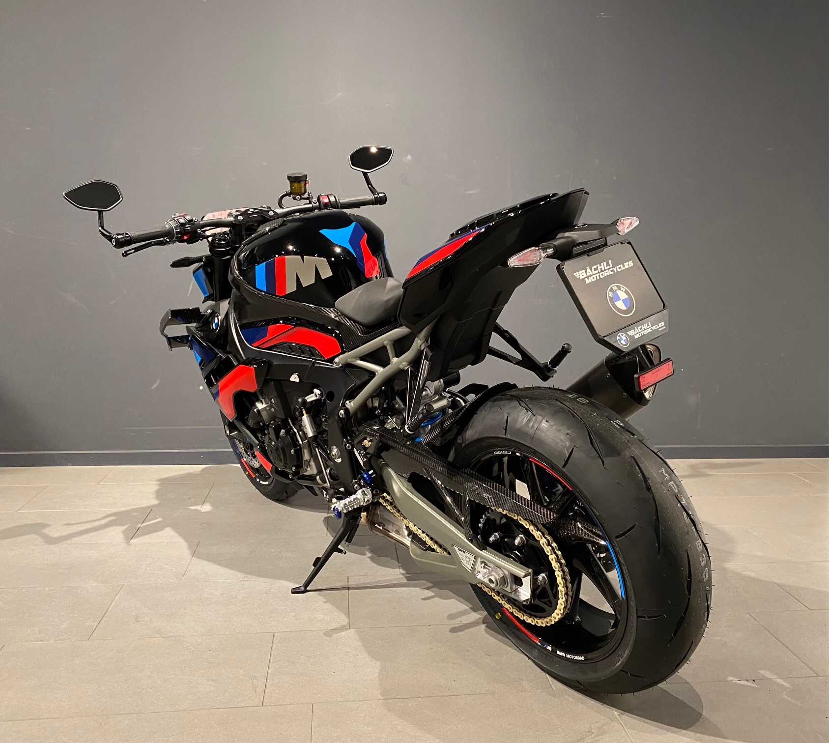 BMW M 1000 R-image-4