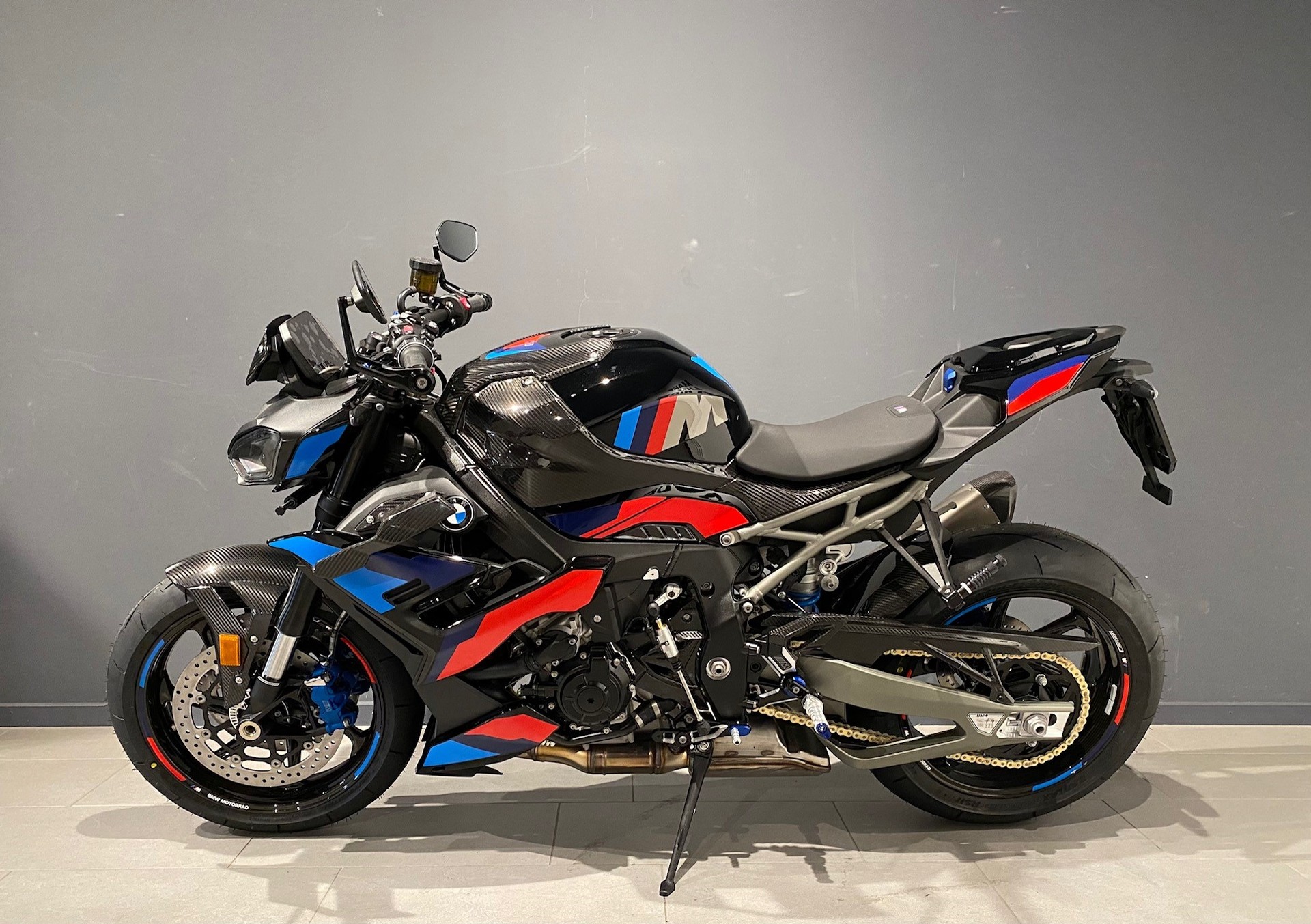 BMW M 1000 R-image-3