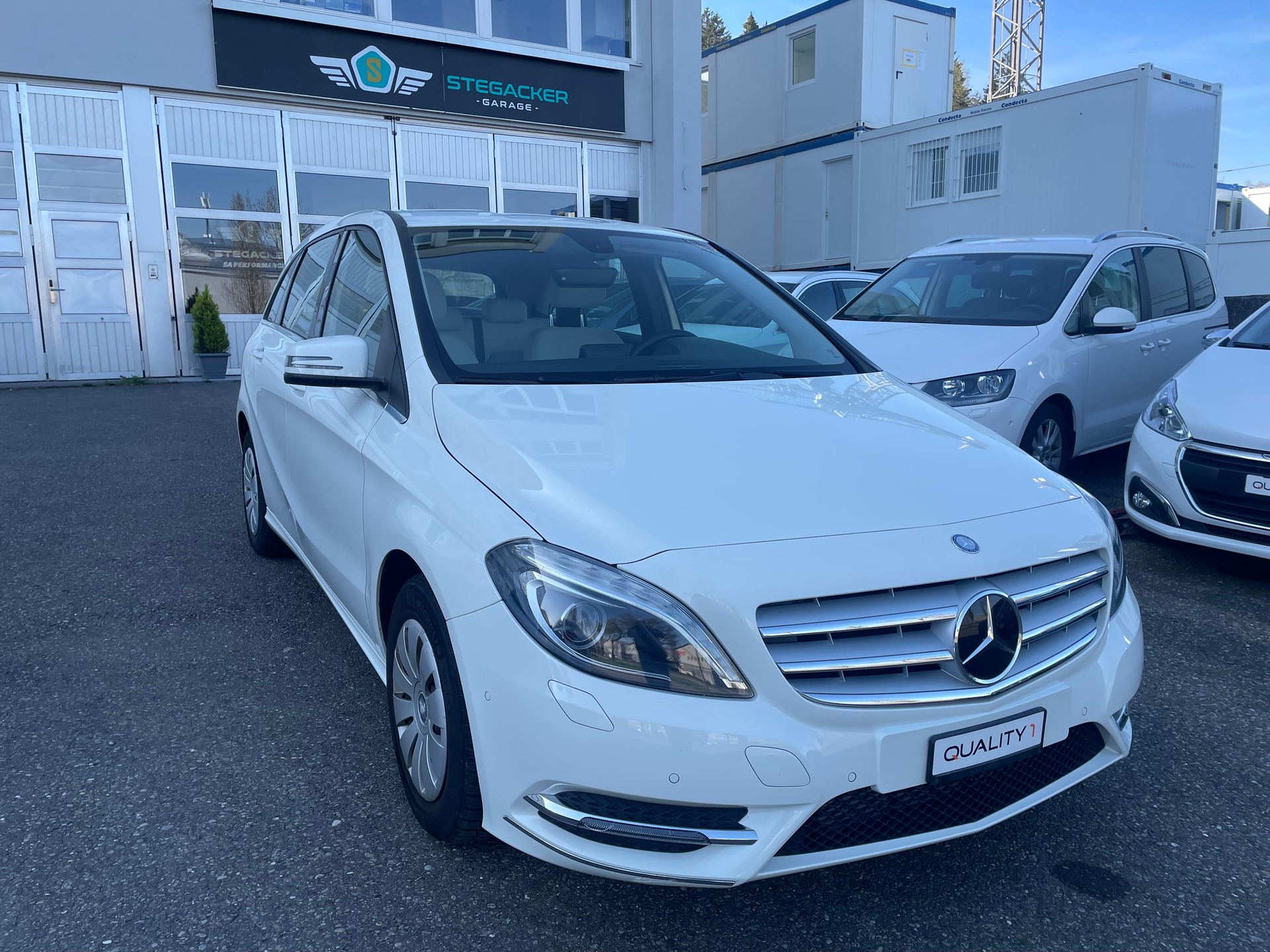 MERCEDES-BENZ B 180 CDI 7G-DCT-showroom-element-1