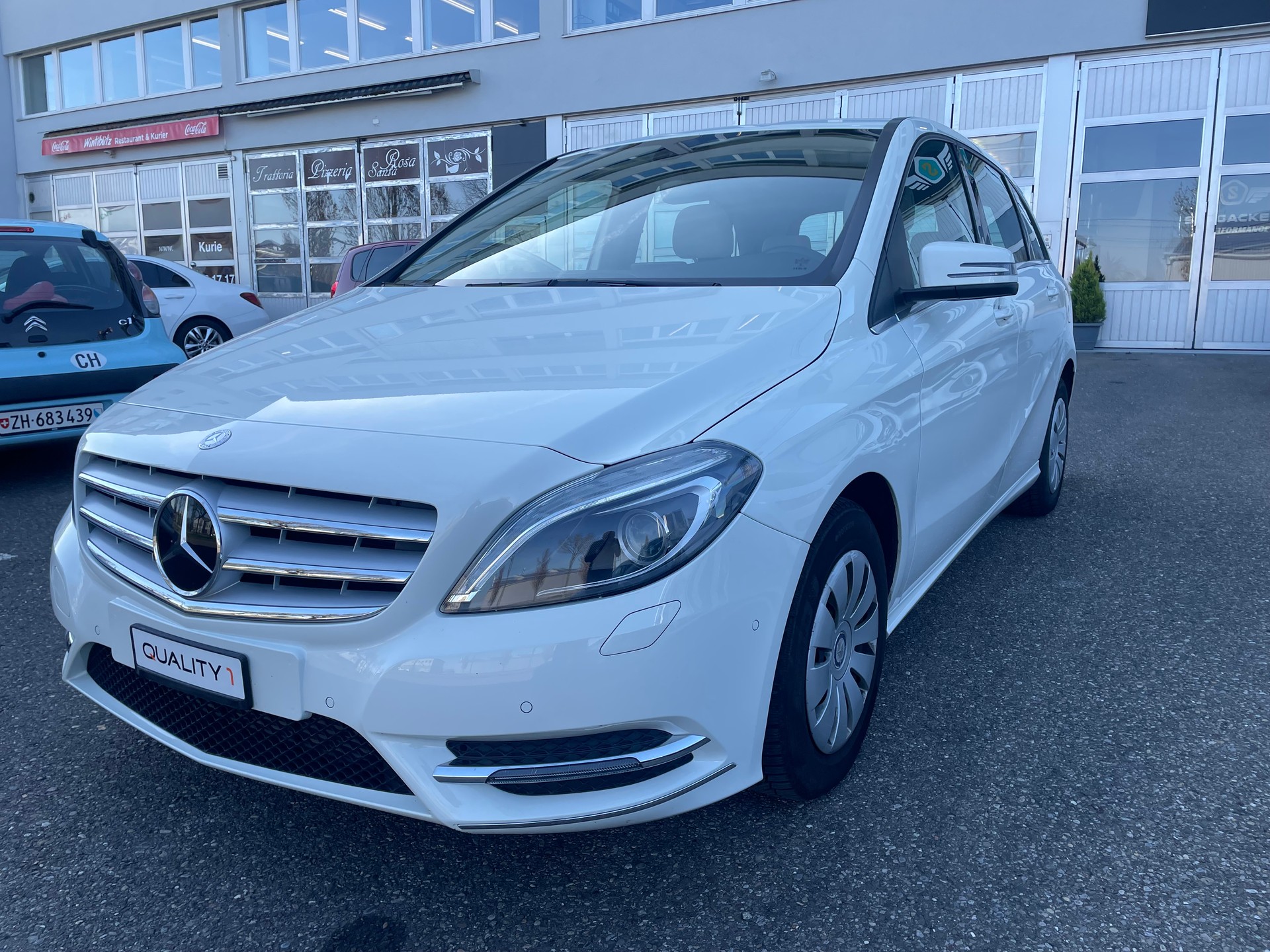 MERCEDES-BENZ B 180 CDI 7G-DCT-showroom-element-3