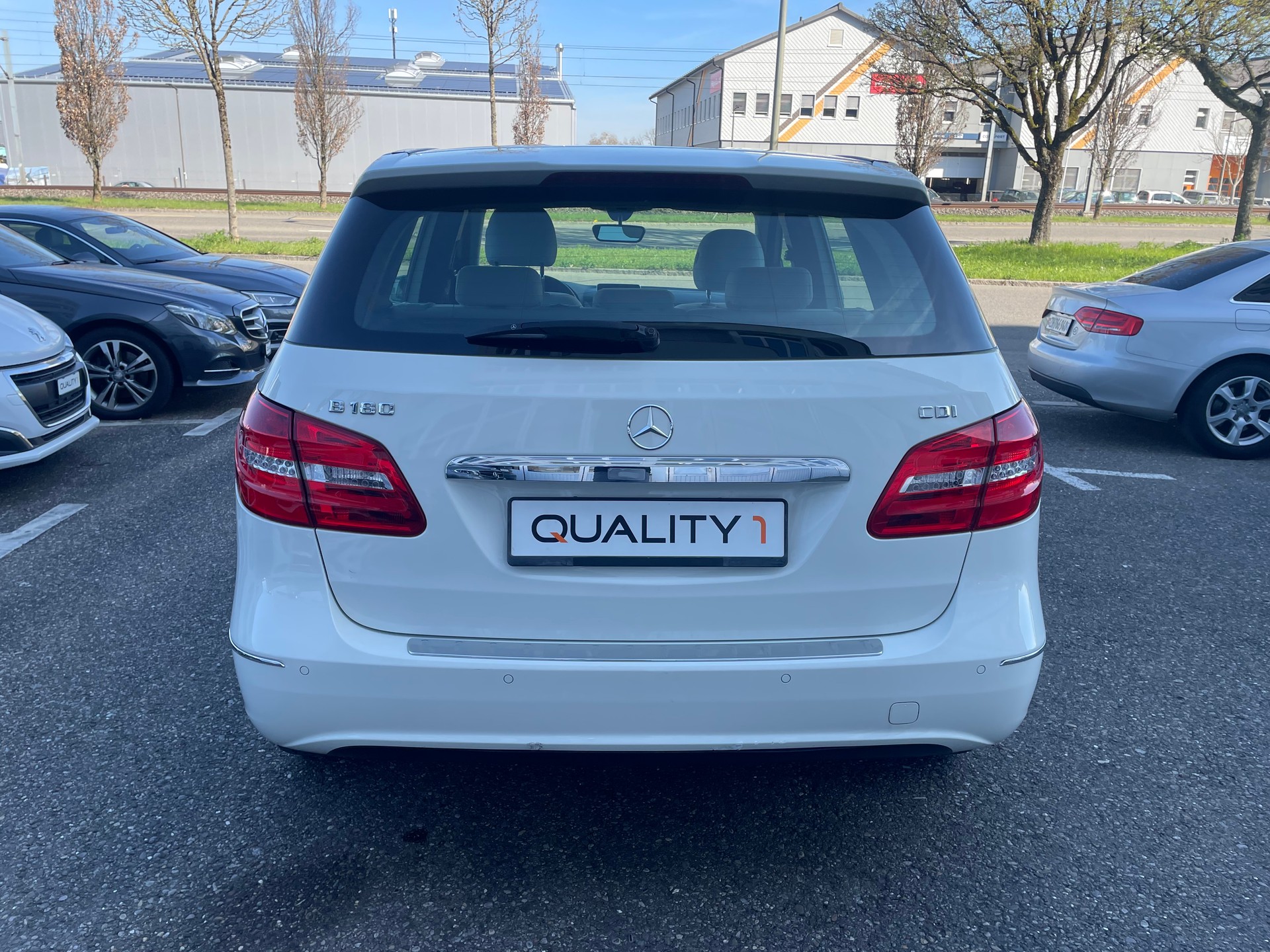 MERCEDES-BENZ B 180 CDI 7G-DCT-image-6