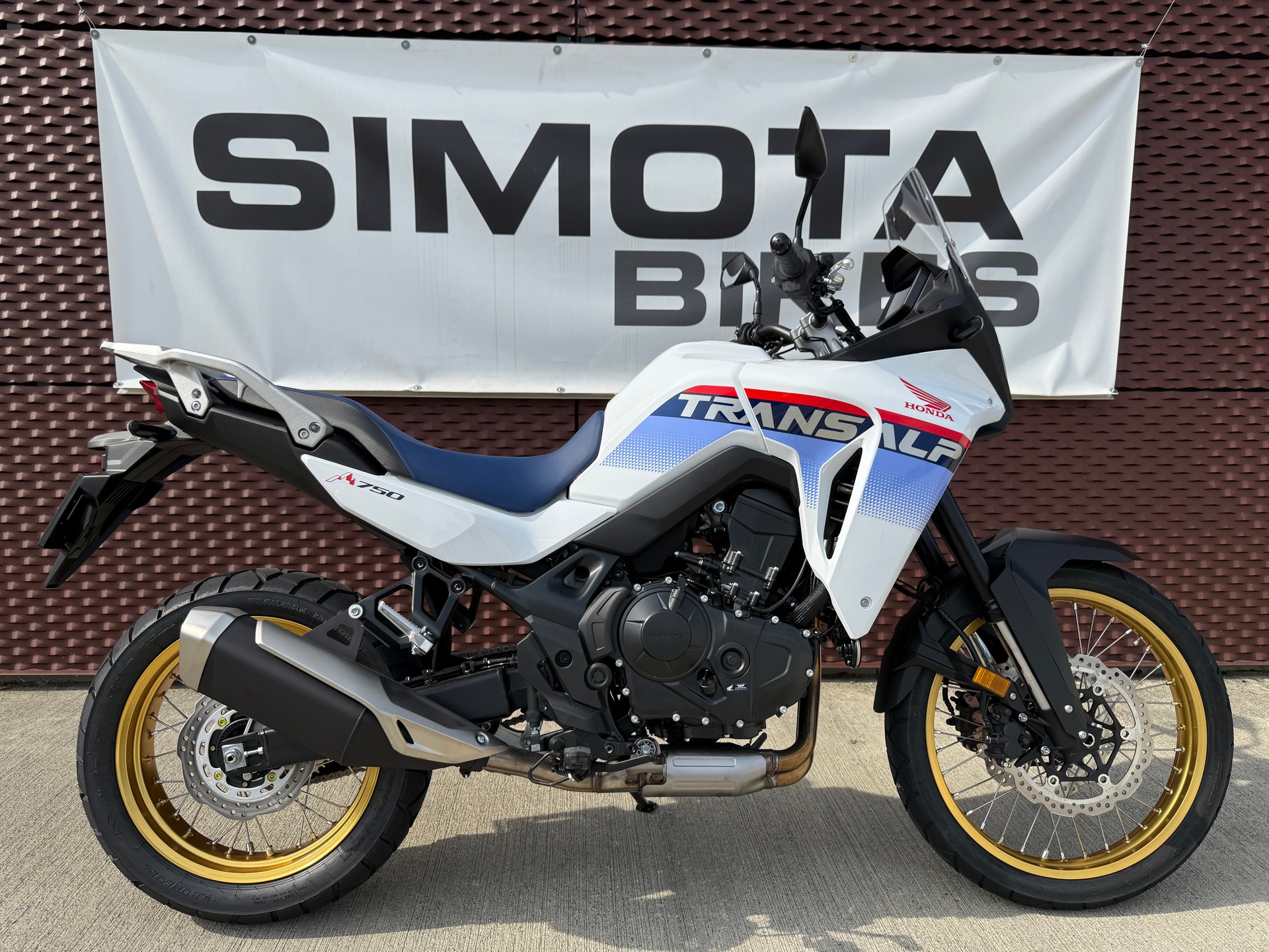 HONDA XL 750 Transalp-image-0