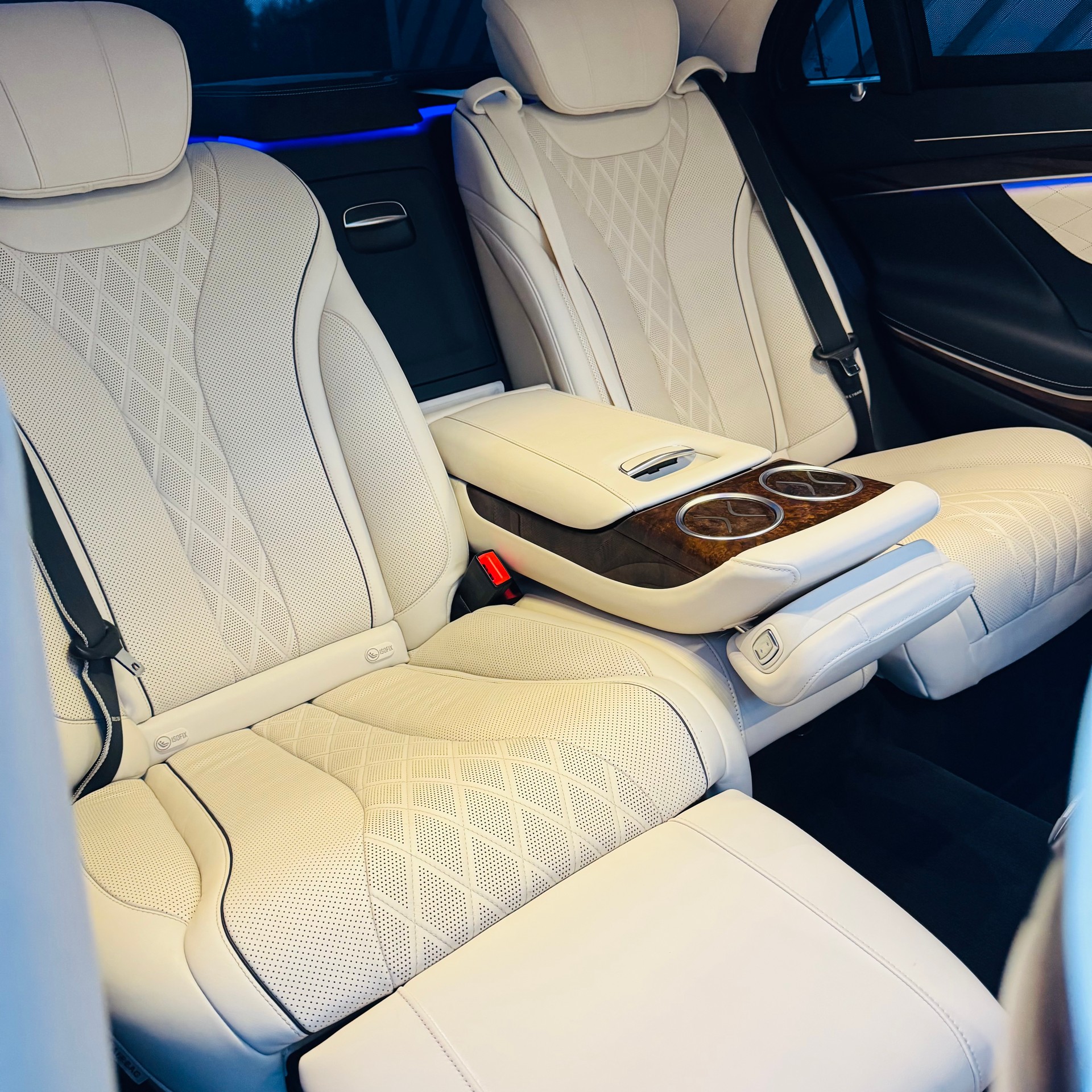 MERCEDES-BENZ S 500 L 4Matic 7G-Tronic-image-24
