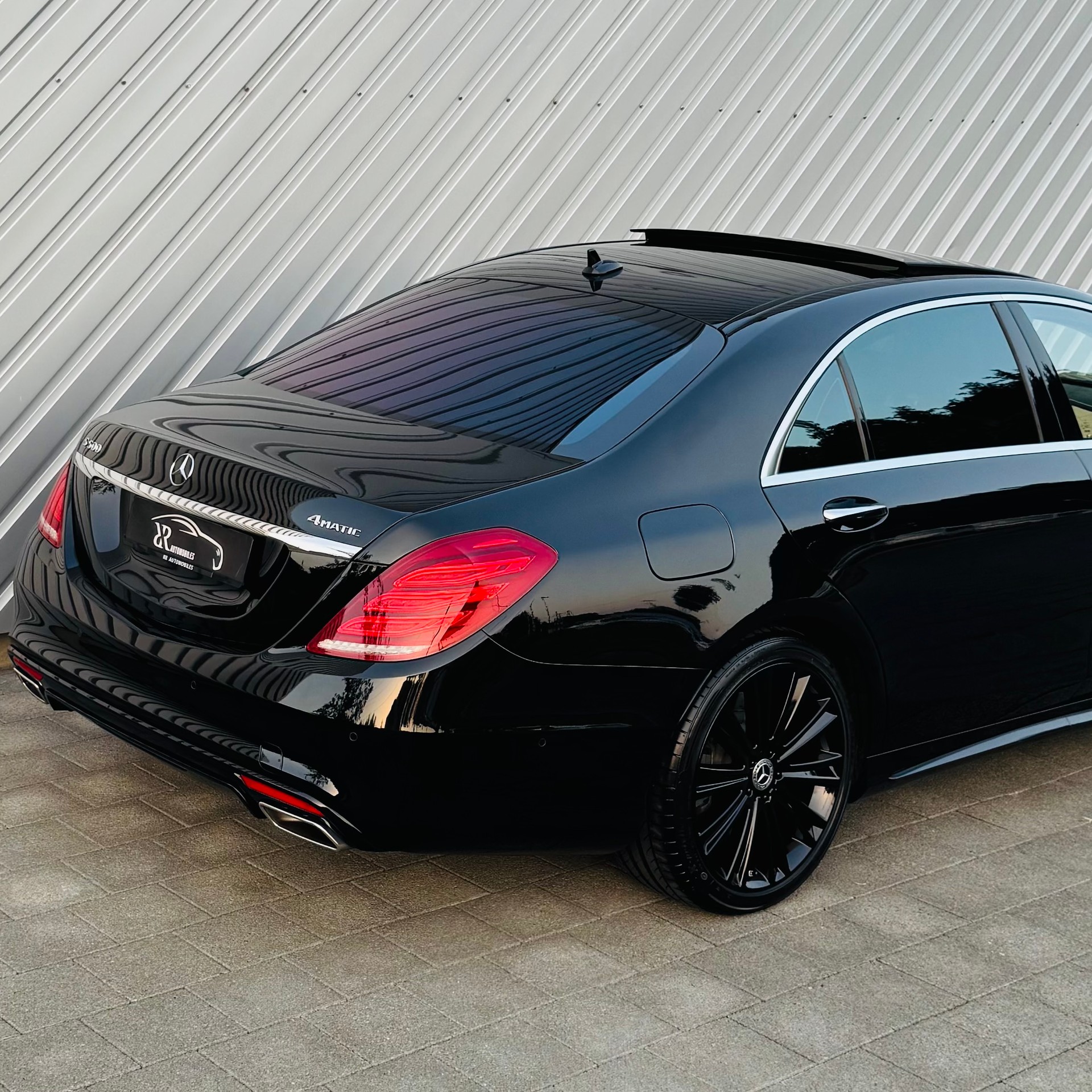 MERCEDES-BENZ S 500 L 4Matic 7G-Tronic-showroom-element-3