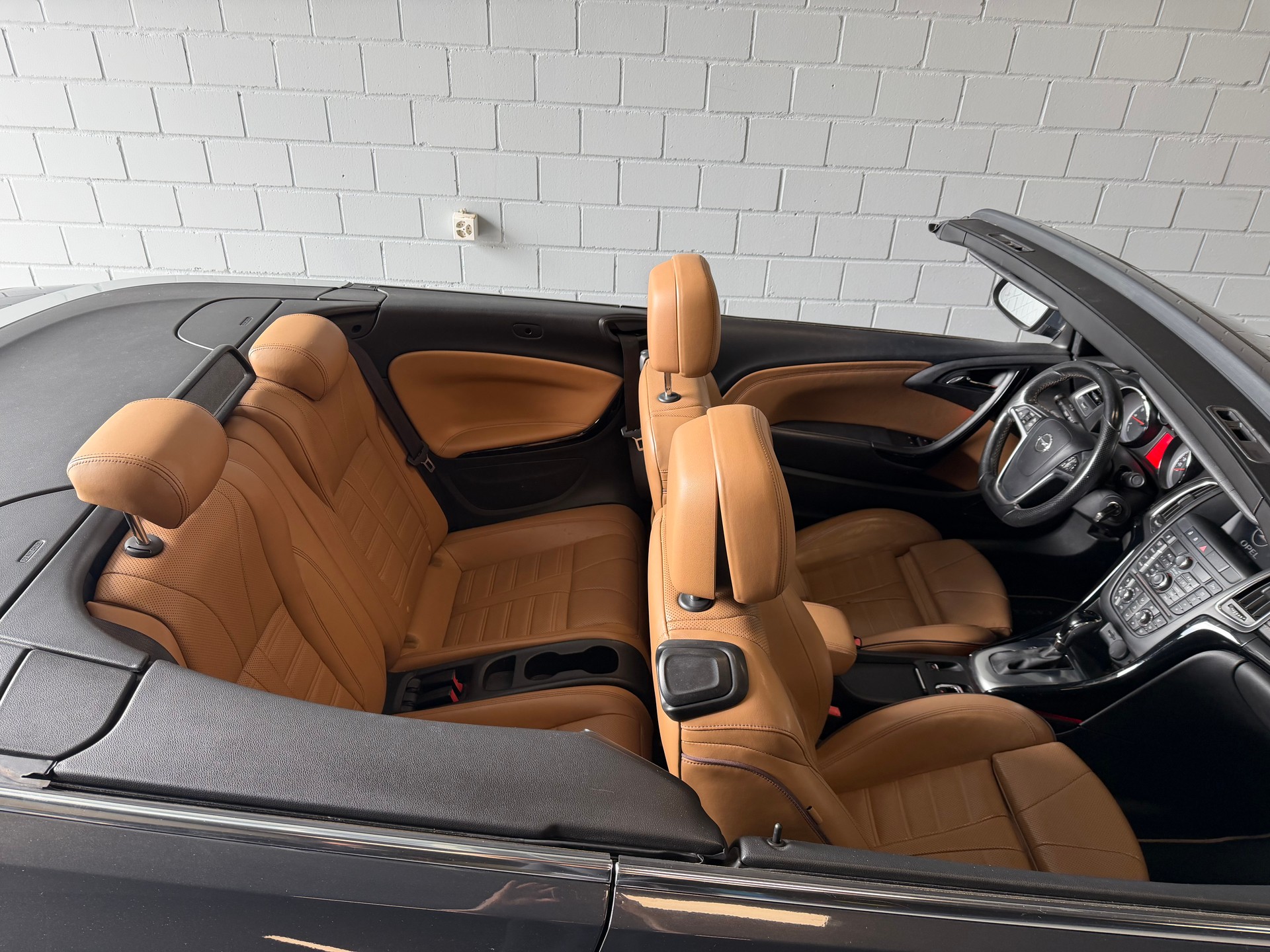 OPEL Cascada 1.6i 16V Cosmo Automat-image-5