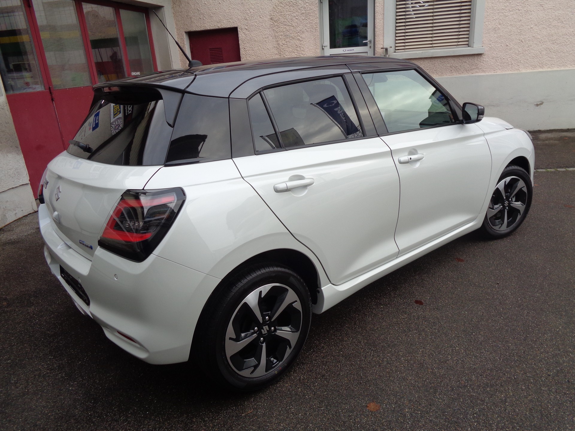 SUZUKI Swift 1.2 Compact Top Hybrid CVT-image-1